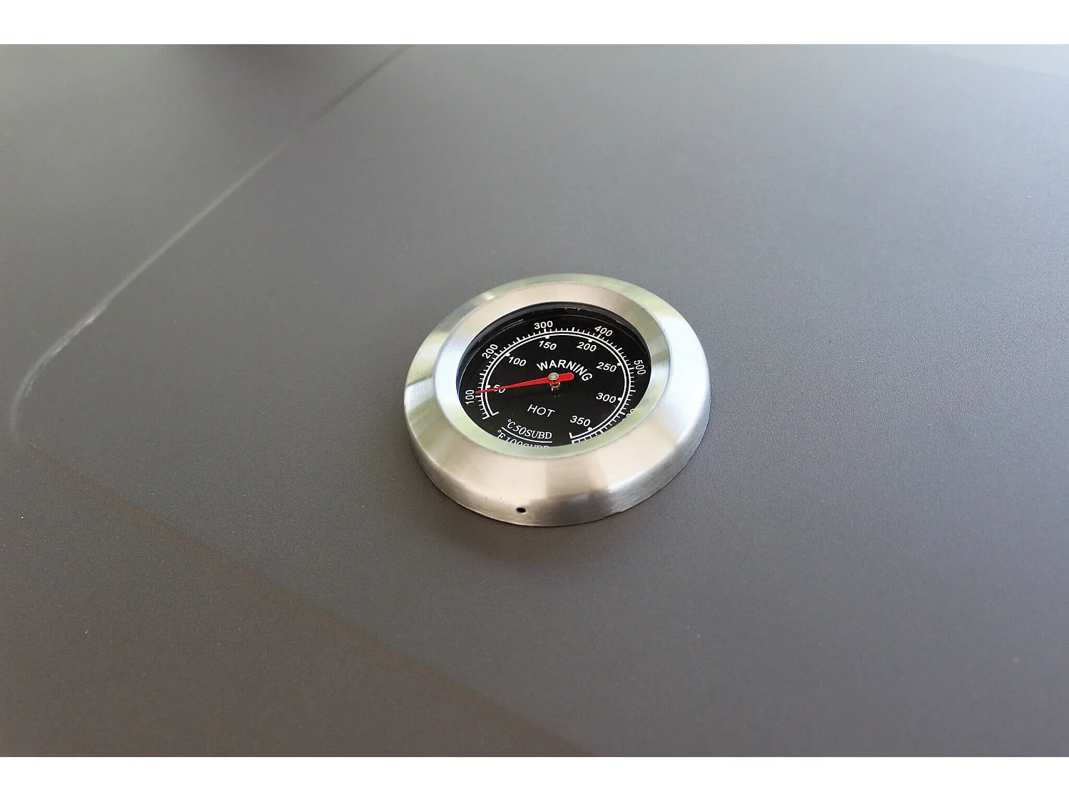 MilaniHome.it - barbecue a carbonella XL con coperchio e ruote regolatore di temperaturadi coloreNero