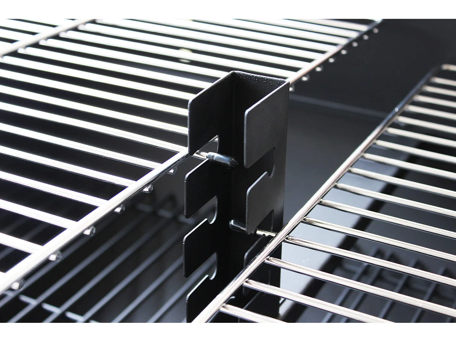 MilaniHome.it - Barbecue a carbonella con ruote da campeggio grigliata di design americanodi coloreNero