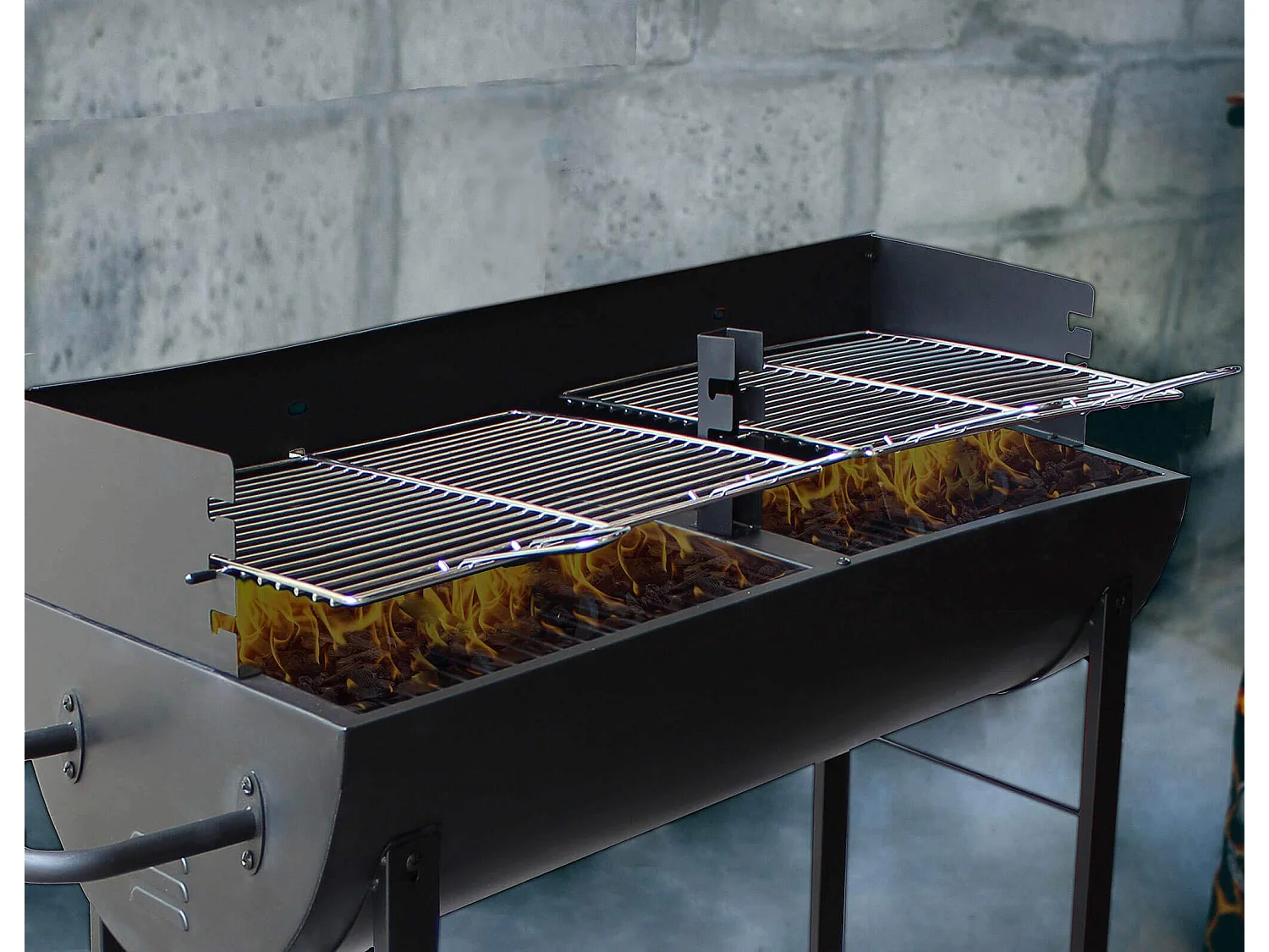 MilaniHome.it - Barbecue a carbonella con ruote da campeggio grigliata di design americanodi coloreNero