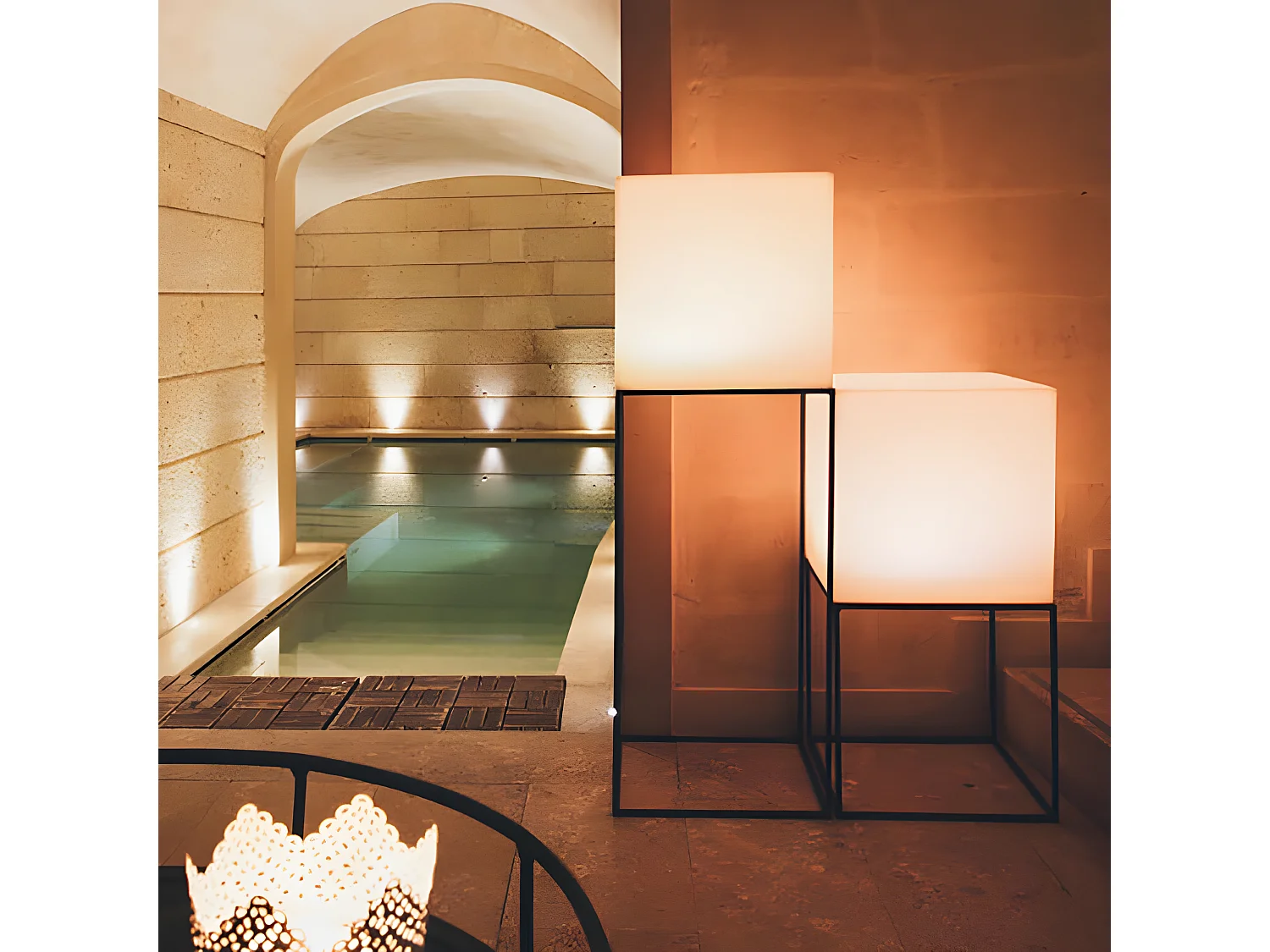 MilaniHome.it - Vaso luminoso per esterno giardino con luce bianca cm 40 x 40 x 40 hdi coloreBianco