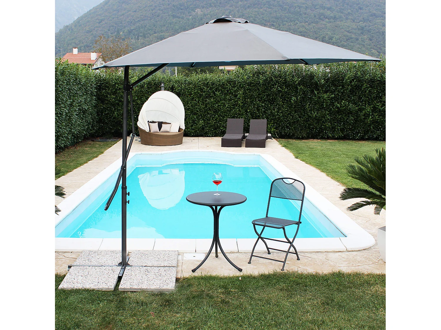 MilaniHome.it - Ombrellone Da Giardino 2,5x2,5 Palo Laterale Grigio Per Esterno Ristorante Gelateria Bar Hotel Albergodi coloreGrigio