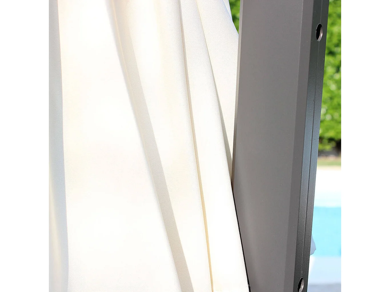 MilaniHome.it - Ombrellone 3x3 Da Giardino Luce Venduta Separatamente Con Palo Decentrato Laterale A Braccio Colore Ecru Modello Voltadi coloreNero