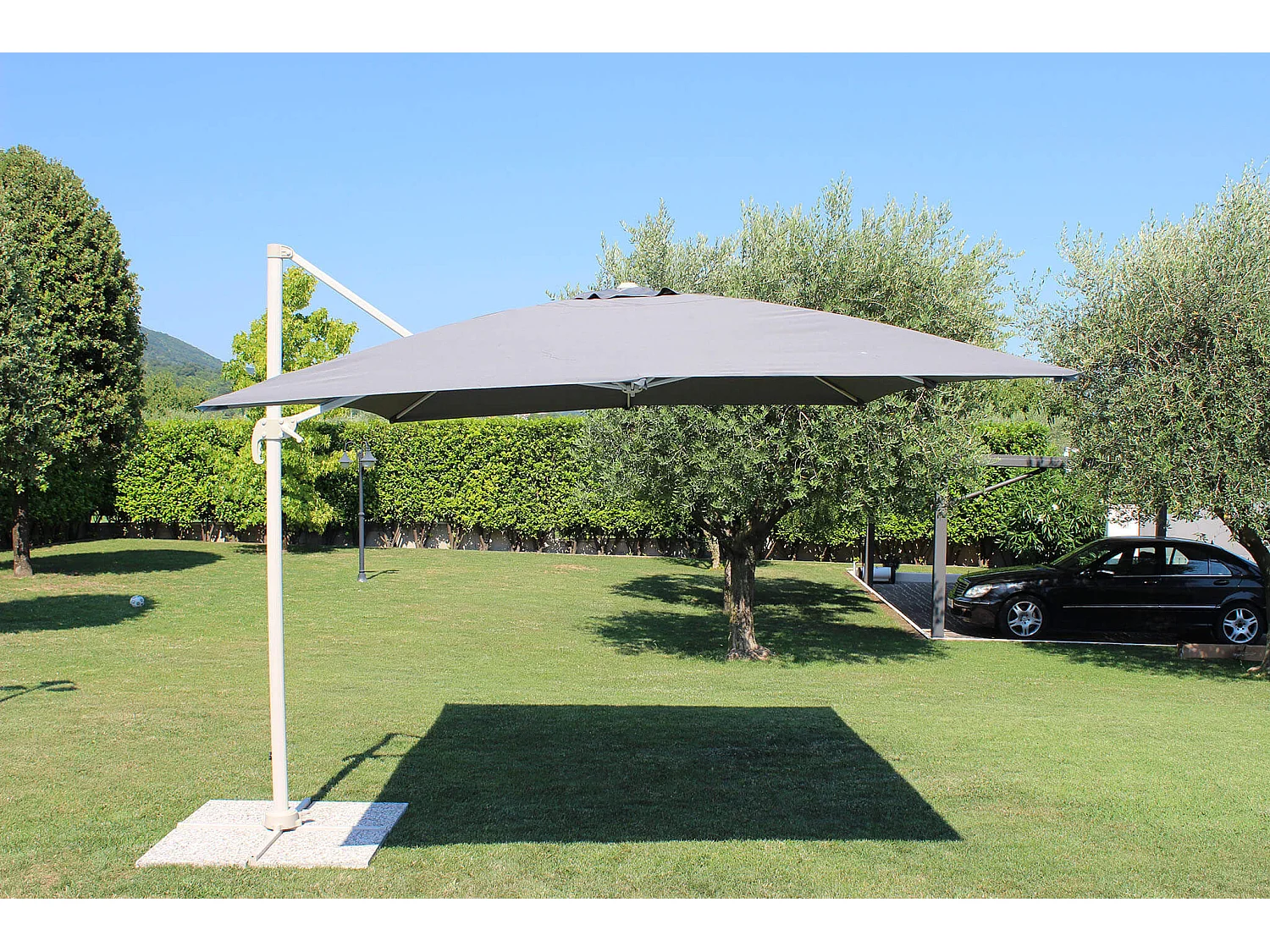 MilaniHome.it - Ombrellone Da Giardino 3x4 Palo Laterale Tortora Telo Grigio Per Esterno Ristorante Gelateria Bar Hotel Albergodi coloreGrigio