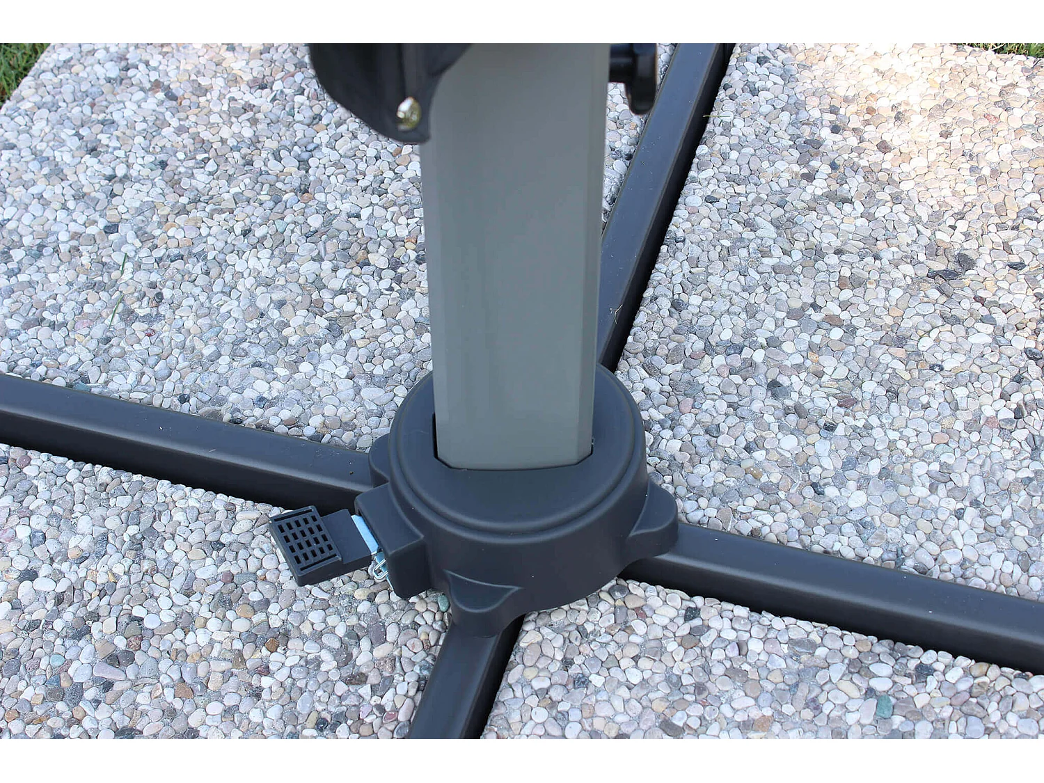 MilaniHome.it - Ombrellone Da Giardino 3x3 Palo Laterale Grigio Telo Grigio Per Esterno, Giardino Ristorante Gelateria Bar Hotel Albergodi coloreGrigio