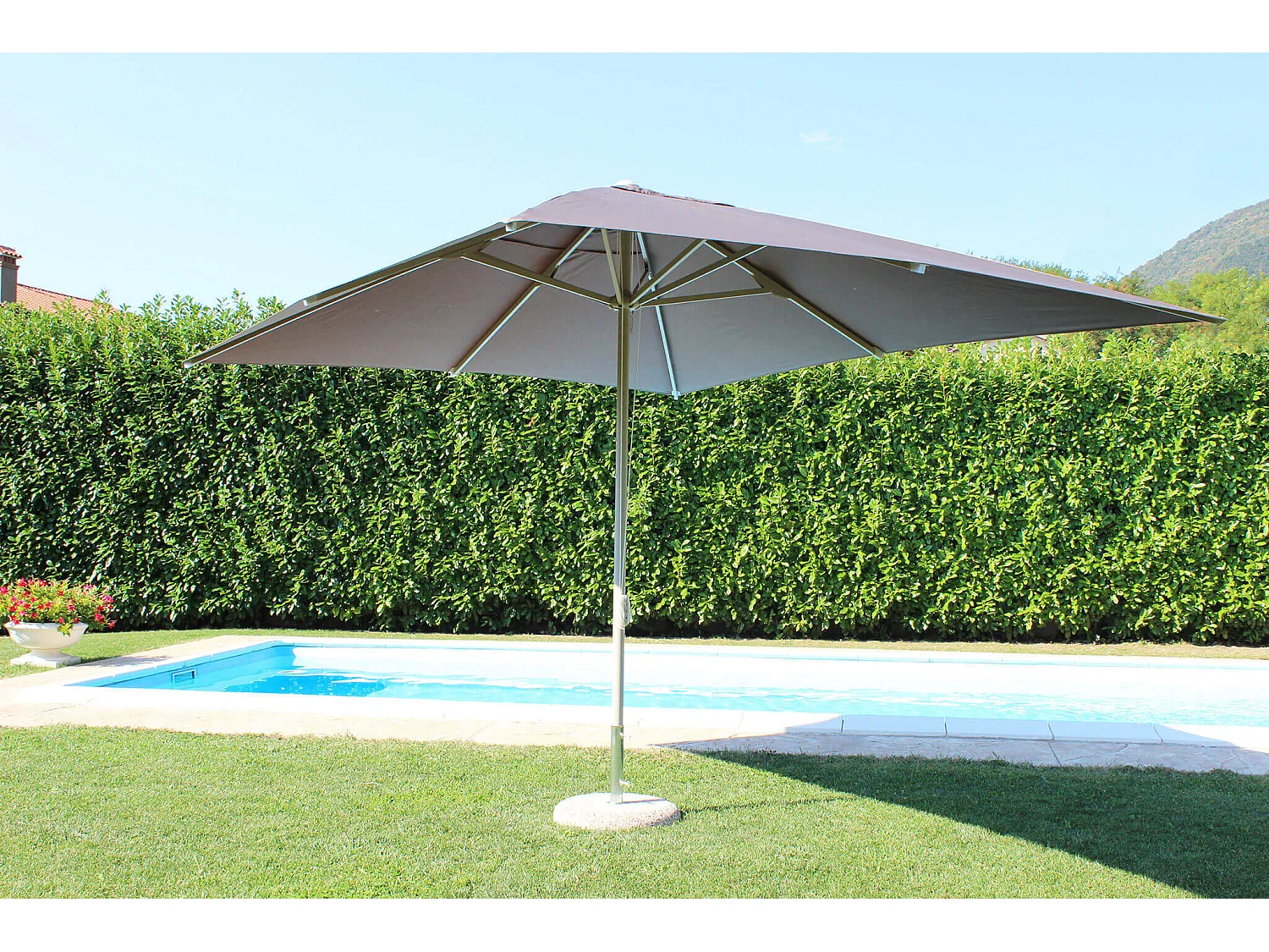 MilaniHome.it - ombrellone in alluminio 3 x 3 di design per esterno giardino cm 300 l x 300 pdi coloreTaupe