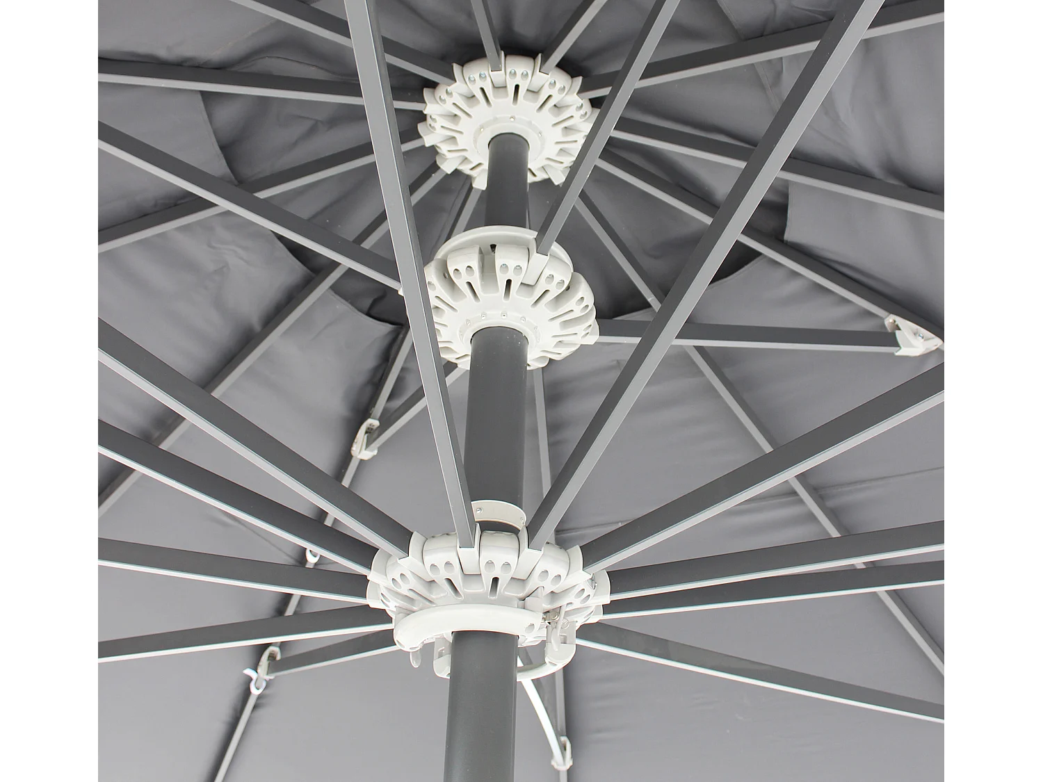 MilaniHome.it - ombrellone in alluminio 5 x 5 di design per esterno giardino cm 500 l x 500 pdi coloreAntracite