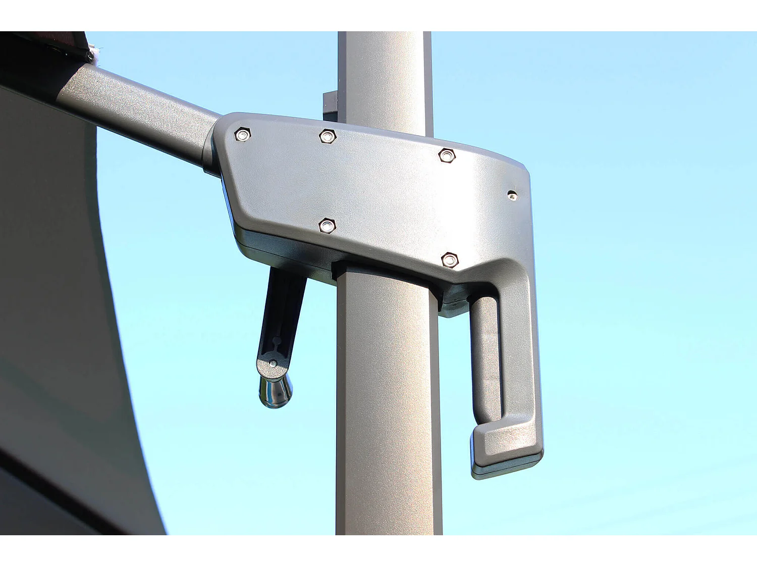 MilaniHome.it - Ombrellone 2x3 Da Giardino Luce Venduta Separatamente Con Palo Decentrato Laterale A Braccio Colore Grigio Modello Voltadi coloreNero