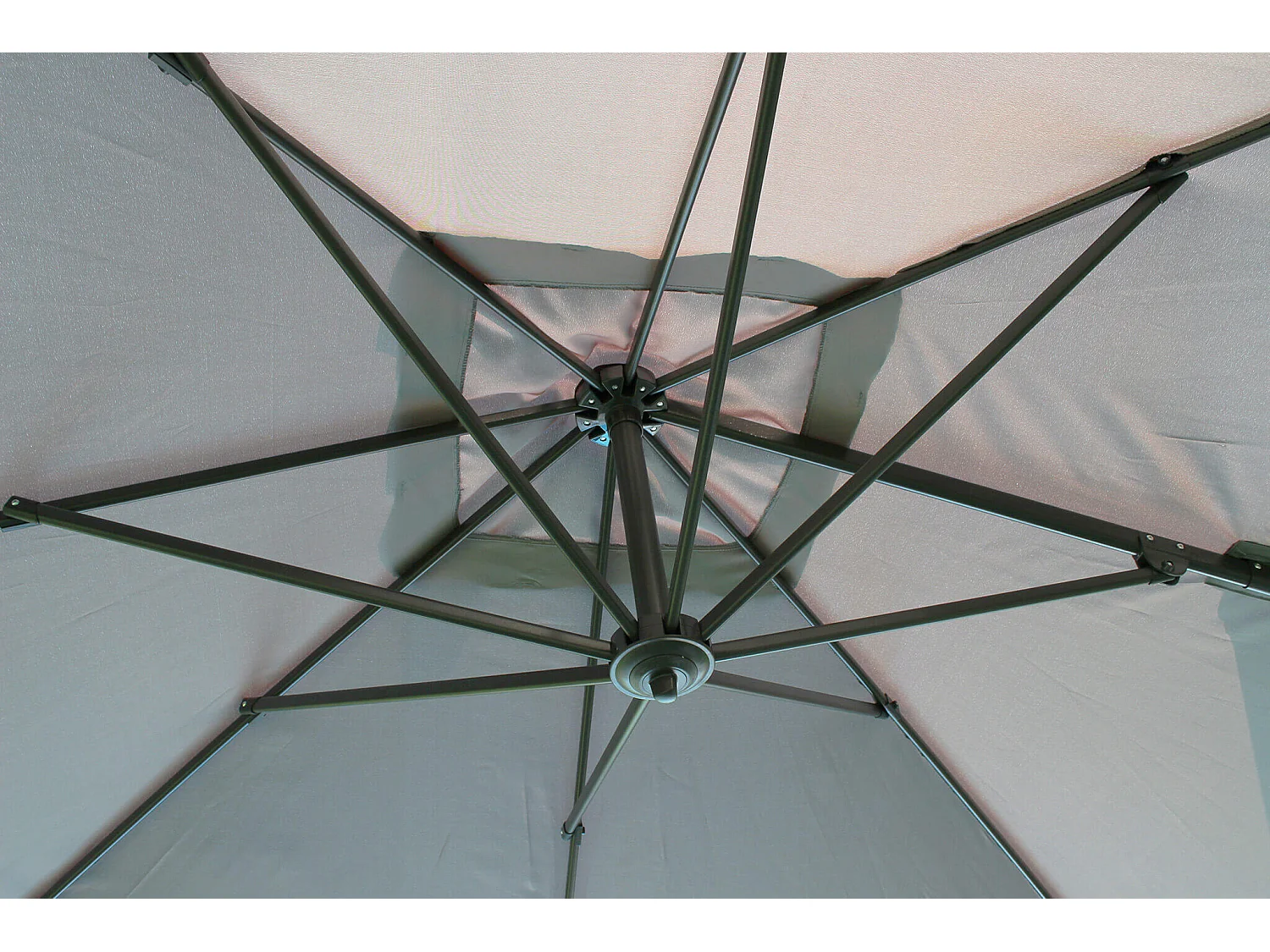 MilaniHome.it - Ombrellone 3x3 Da Giardino Luce Venduta Separatamente Con Palo Decentrato Laterale A Braccio Colore Grigio Modello Voltadi coloreNero