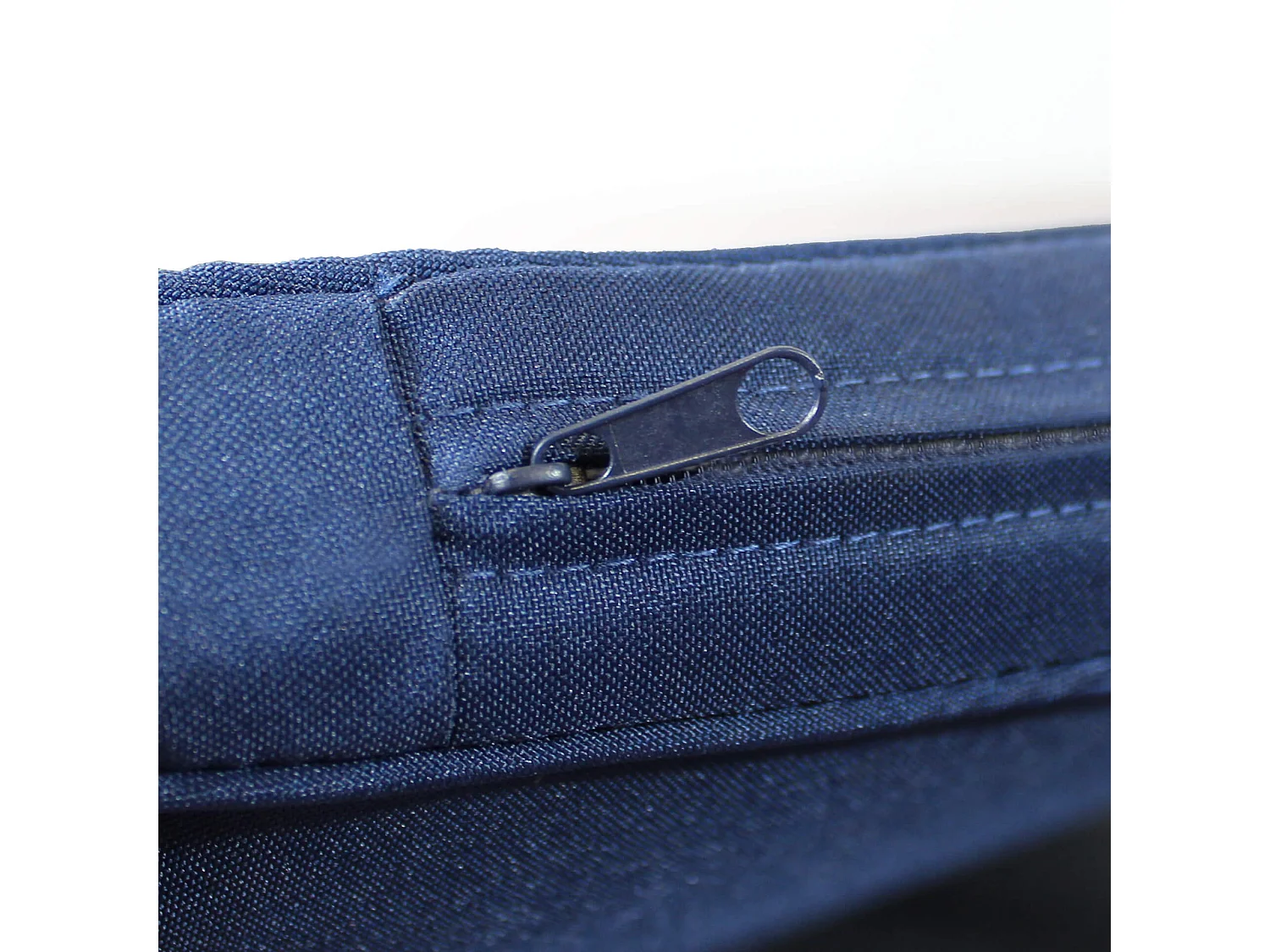 MilaniHome.it - Cuscino in poliestere sfoderabile e idrorepellente di design per esterno giardino cm 49 l x 175 p x 4 hdi coloreBlu