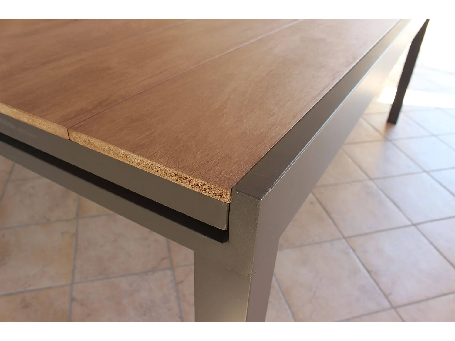 MilaniHome.it - Tavolo Rettangolare Allungabile In Alluminio Antracite E Polywood Marrone 200/300x95 Da Esterno Giardino, Per Ristorantedi coloreTaupe