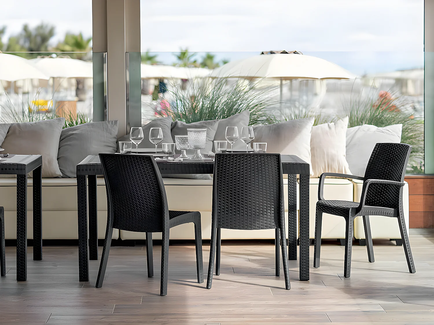 MilaniHome.it - Tavolo Da Giardino Rettangolare Fisso In Wicker Stampato Antracite Cm 150x90 Da Esterno Giardino Terrazzo Portico Locale Bardi coloreAntracite