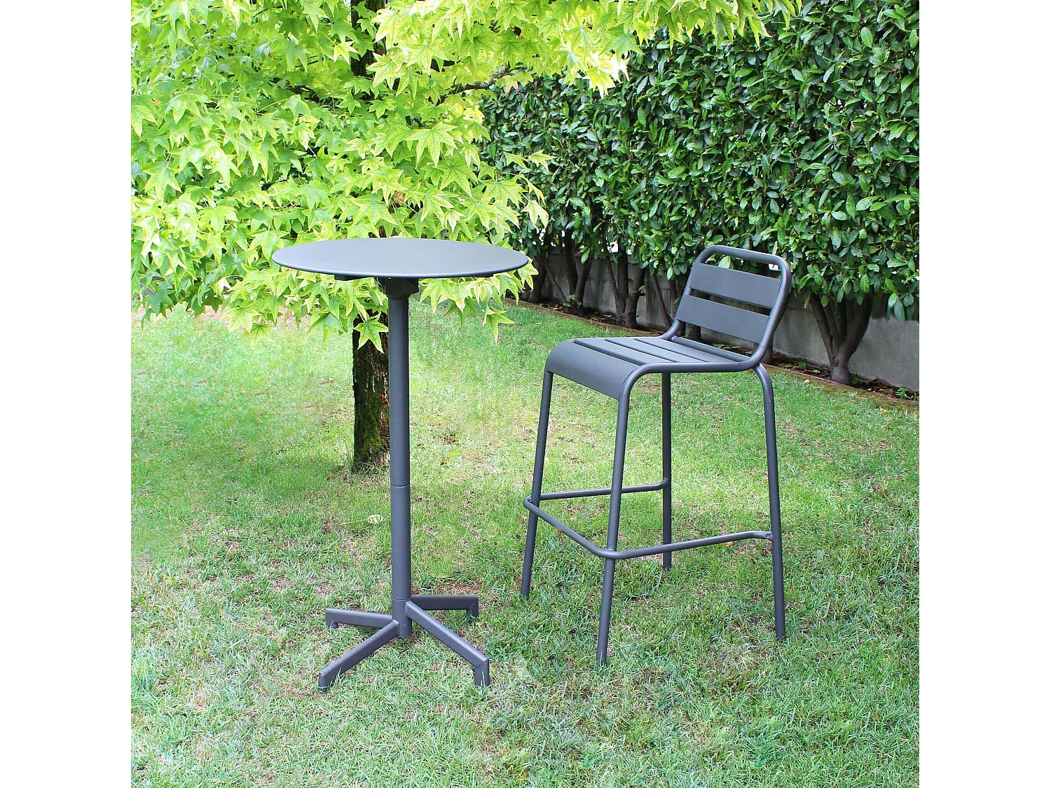 MilaniHome.it - Tavolo Alto In Metallo Per Bar Da Esterno Giardino Con Piano Ribaltabile, Cm diametro 60x102 H Colore Grigio scurodi coloreGrigio scuro
