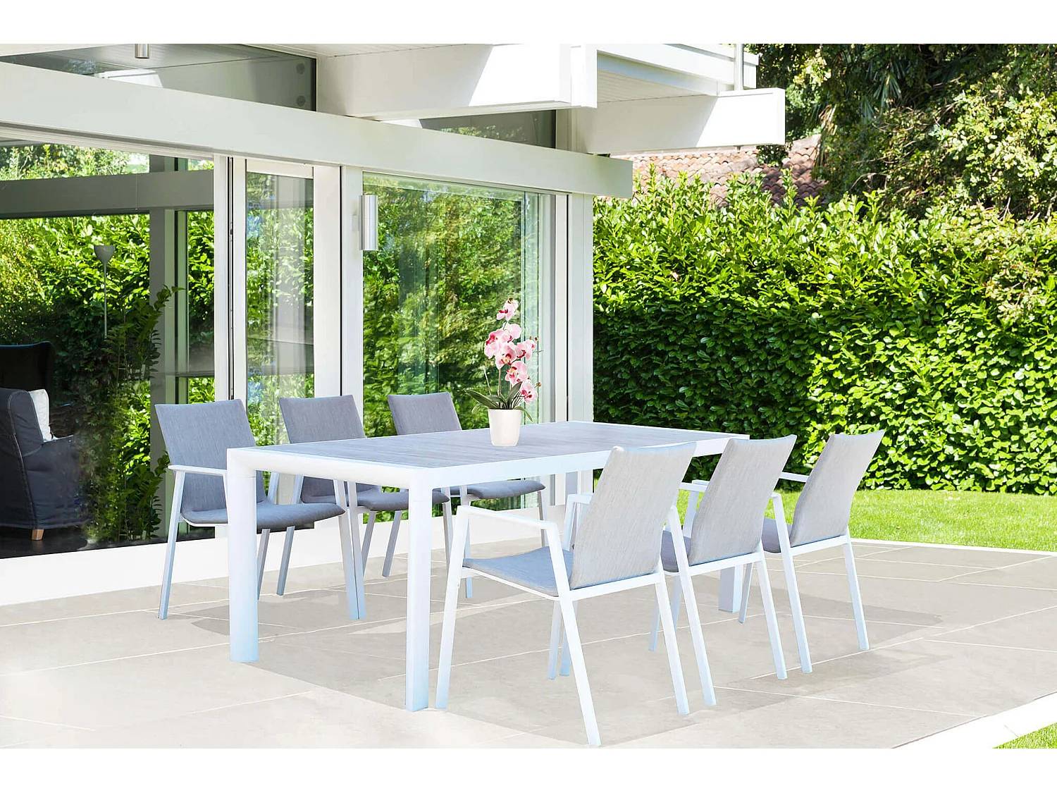 MilaniHome.it - Tavolo da giardino in alluminio con piano in ceramica effetto legno di design.di coloreBianco