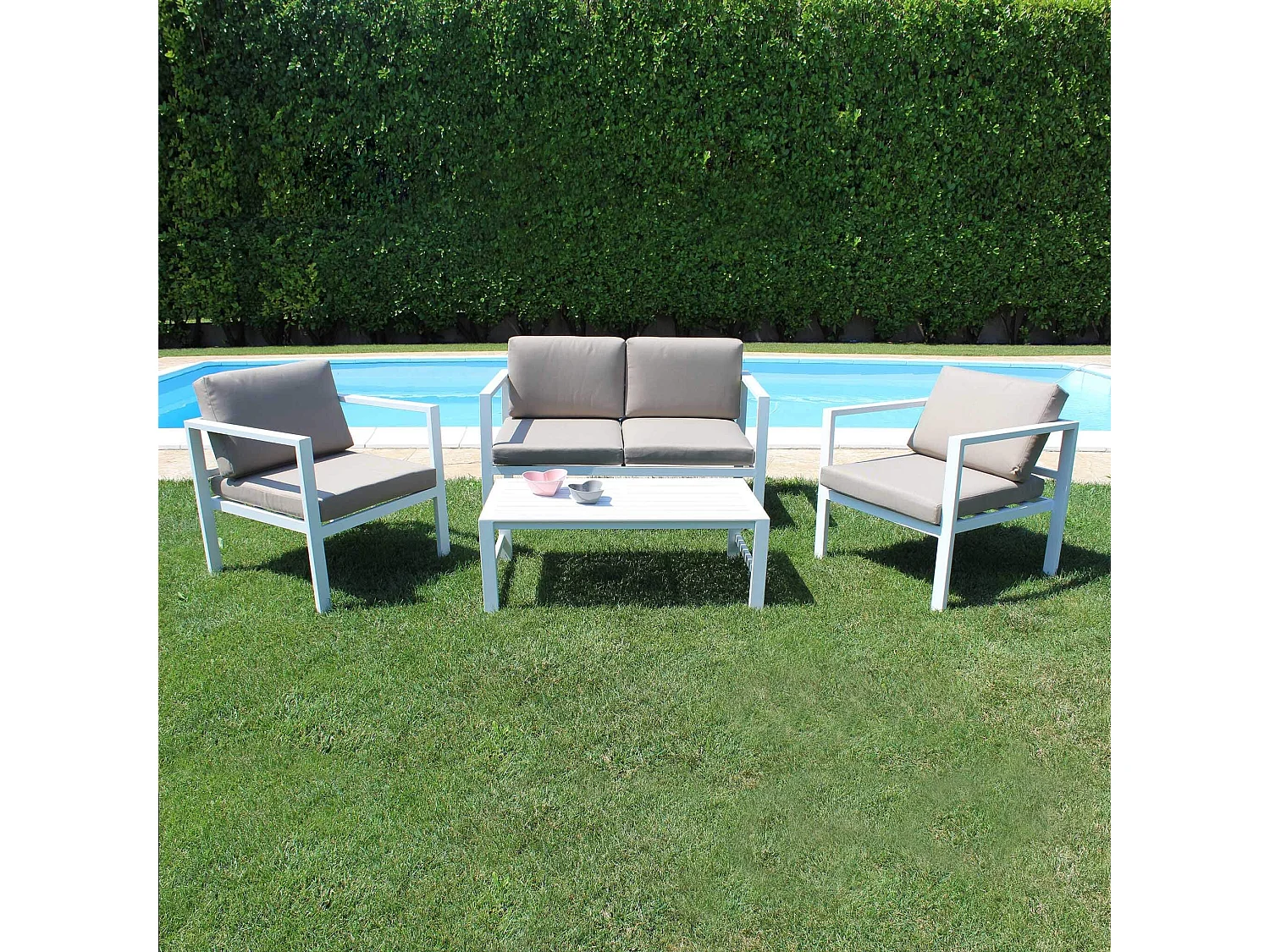 MilaniHome.it - Salotto Da Giardino Set 2 Posti In Alluminio Bianco Da Esterno Portico Per Locale Bar Agriturismo Hotel Albergo Pasticceriadi coloreBianco