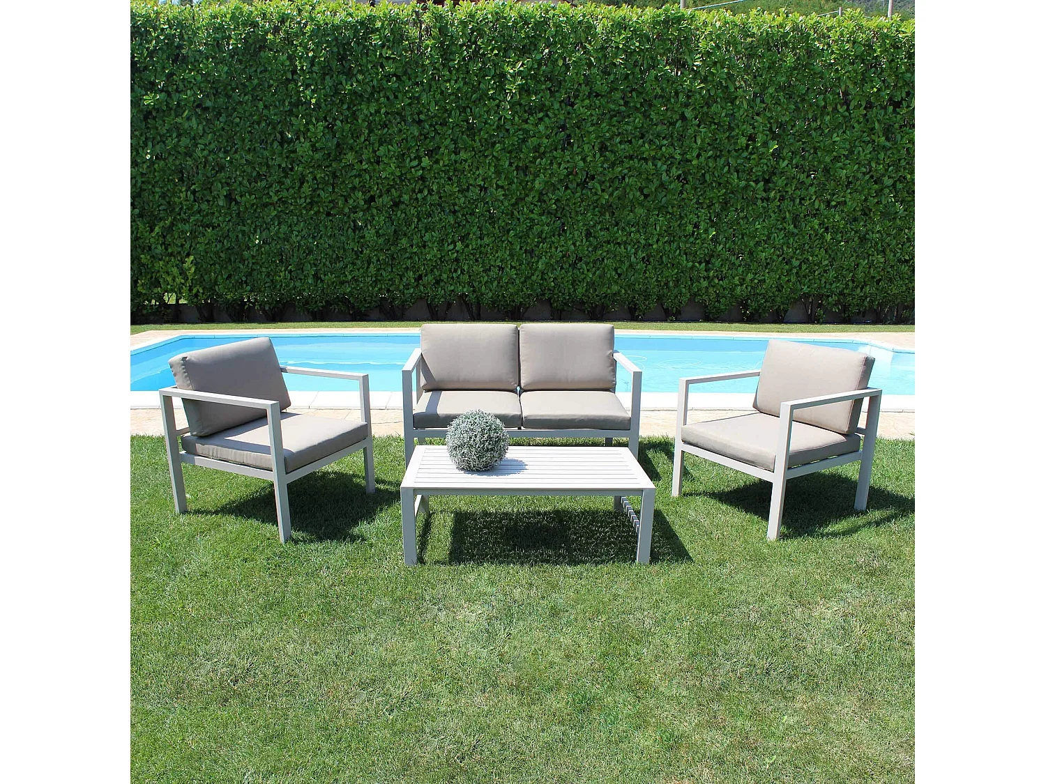 MilaniHome.it - Salotto Da Giardino Set 2 Posti In Alluminio Tortora Da Esterno Portico Per Locale Bar Hotel Albergo Agriturismo Pasticceriadi coloreTortora