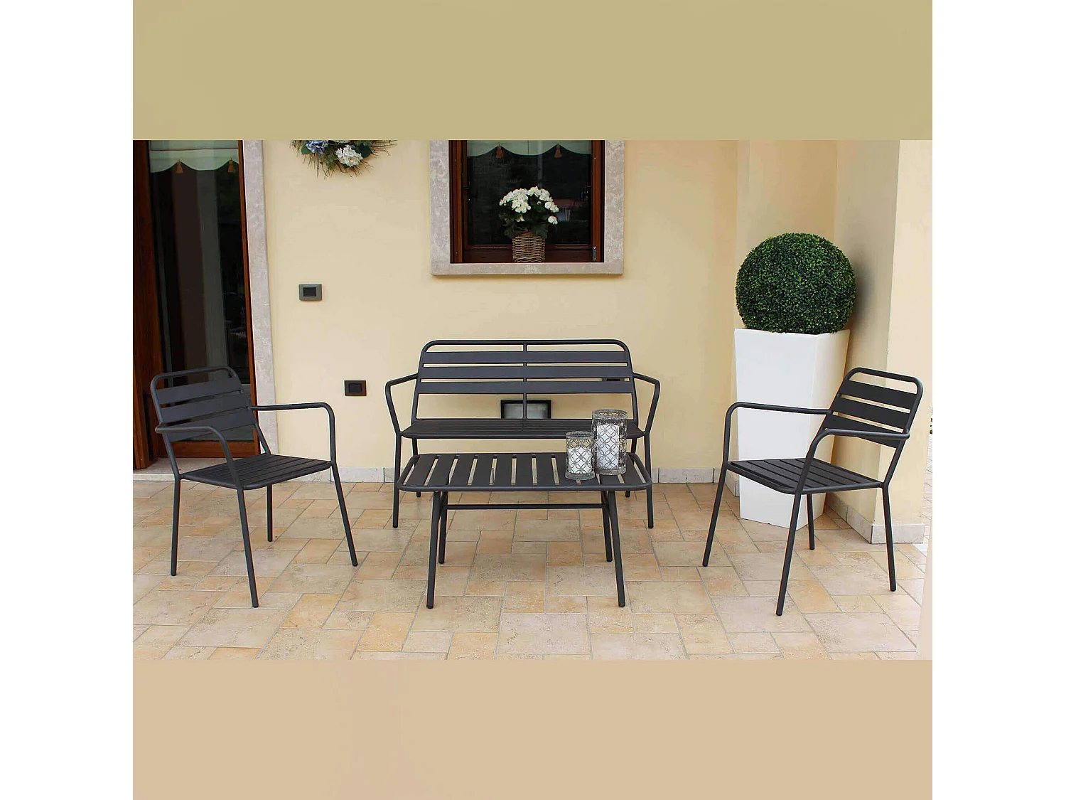 MilaniHome.it - Salotto da esterno giardino con due poltrone divano e tavolino in metallo nero, D.123x64x80/P.58x64x80/T.90x45x50di coloreGrigio