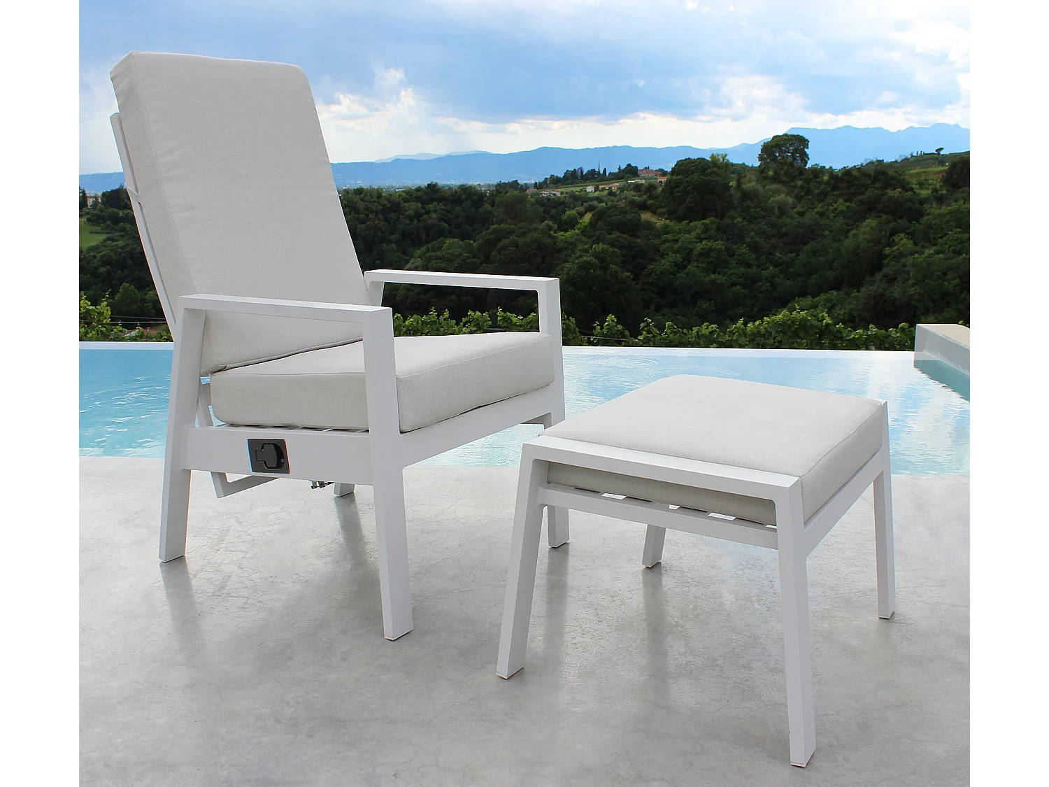 MilaniHome.it - poltrona reclinabile in alluminio di design per esterno giardino cm 65 l x 71 p x 101 hdi coloreBianco