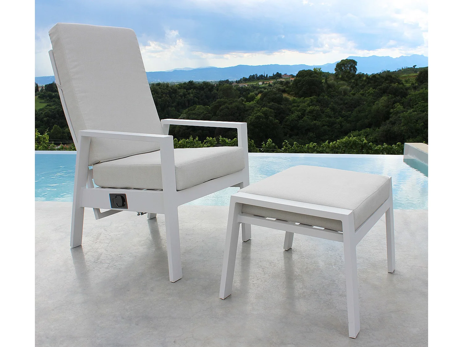 MilaniHome.it - poltrona reclinabile in alluminio di design per esterno giardino cm 65 l x 71 p x 101 hdi coloreBianco