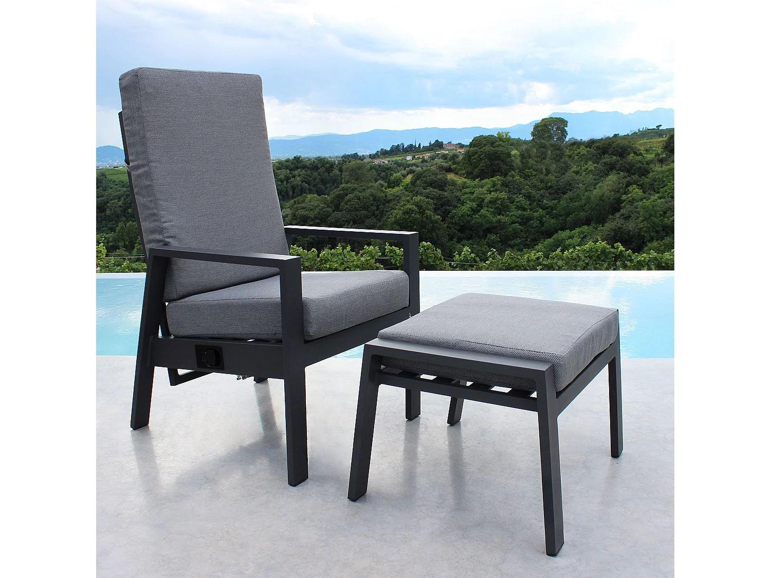 MilaniHome.it - Poggiapiedi per poltrona recrinabile di design per esterno giardino cm 65 l x 56 p x 41 hdi coloreAntracite