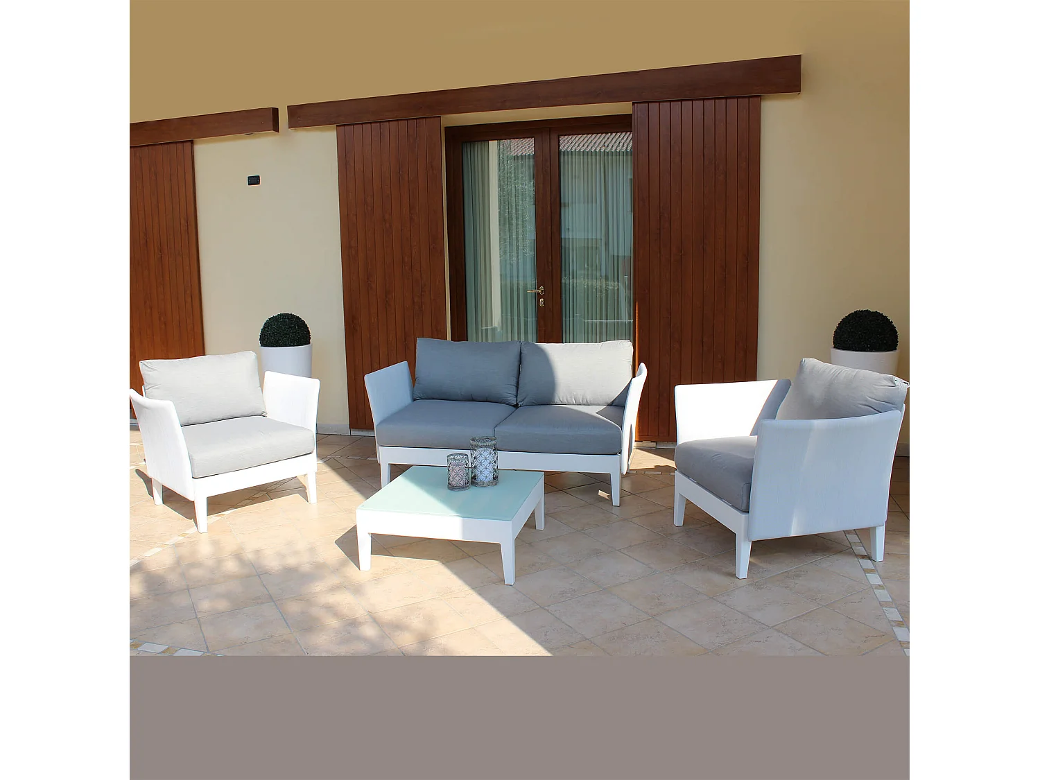 MilaniHome.it - Salotto Da Giardino Set In Alluminio 2 Posti Bianco Per Esterno Giardino Portico Terrazzo Locali Bar Pasticceriedi coloreBianco