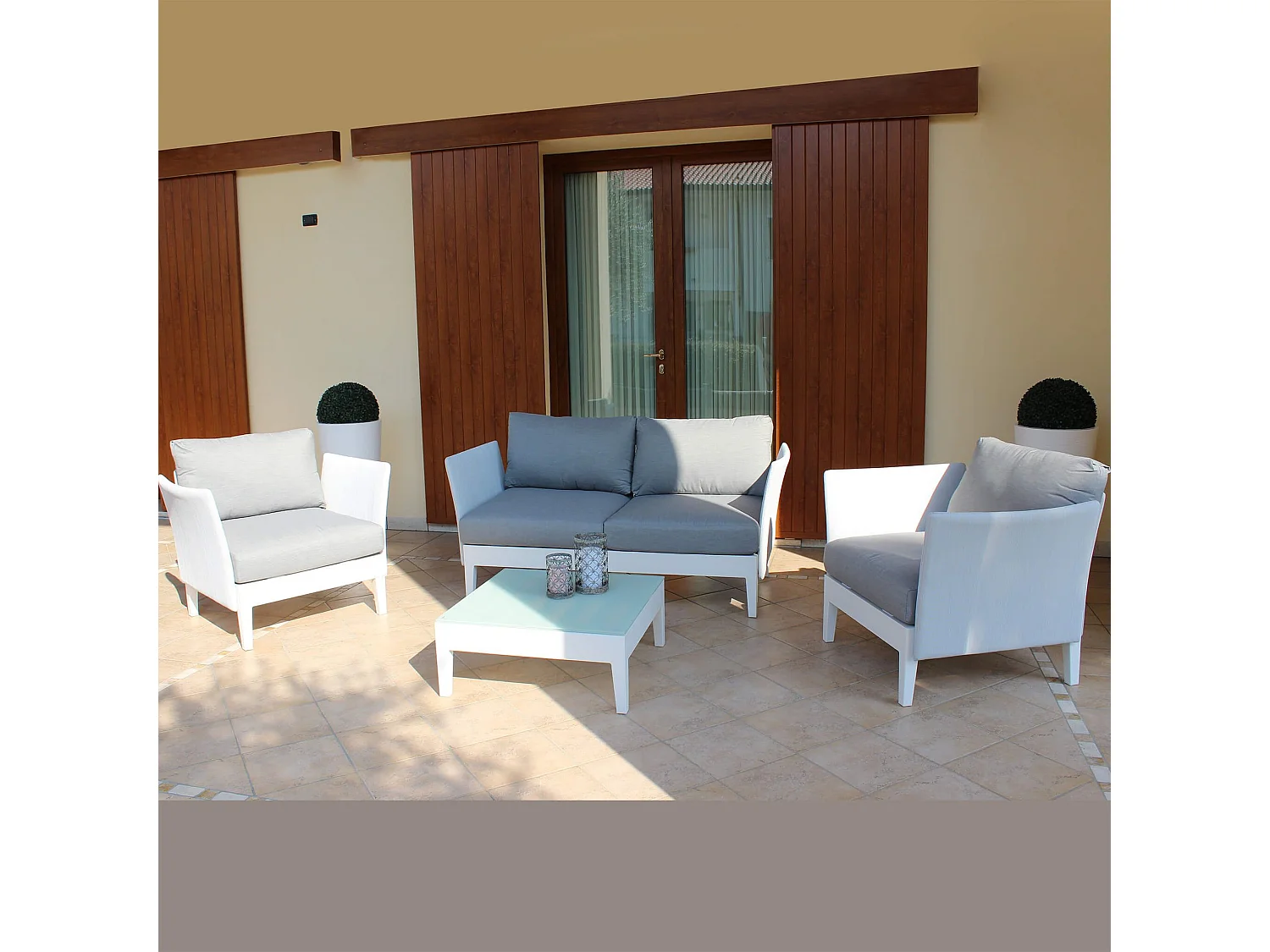 MilaniHome.it - Salotto Da Giardino Set In Alluminio 2 Posti Bianco Per Esterno Giardino Portico Terrazzo Locali Bar Pasticceriedi coloreBianco