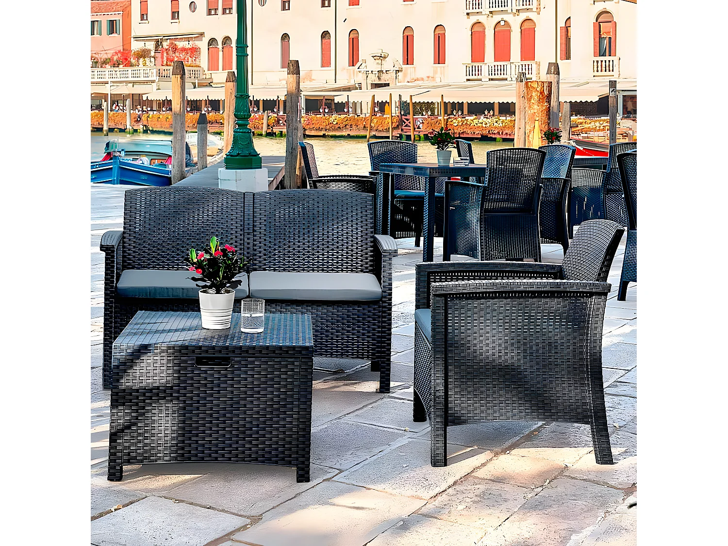 MilaniHome.it - salotto da esterno in resina rattan di design moderno per giardino resistente e impermeabileD.117x64,5x76/P.63x64,5x76/T60x54,5x40,5di coloreNero