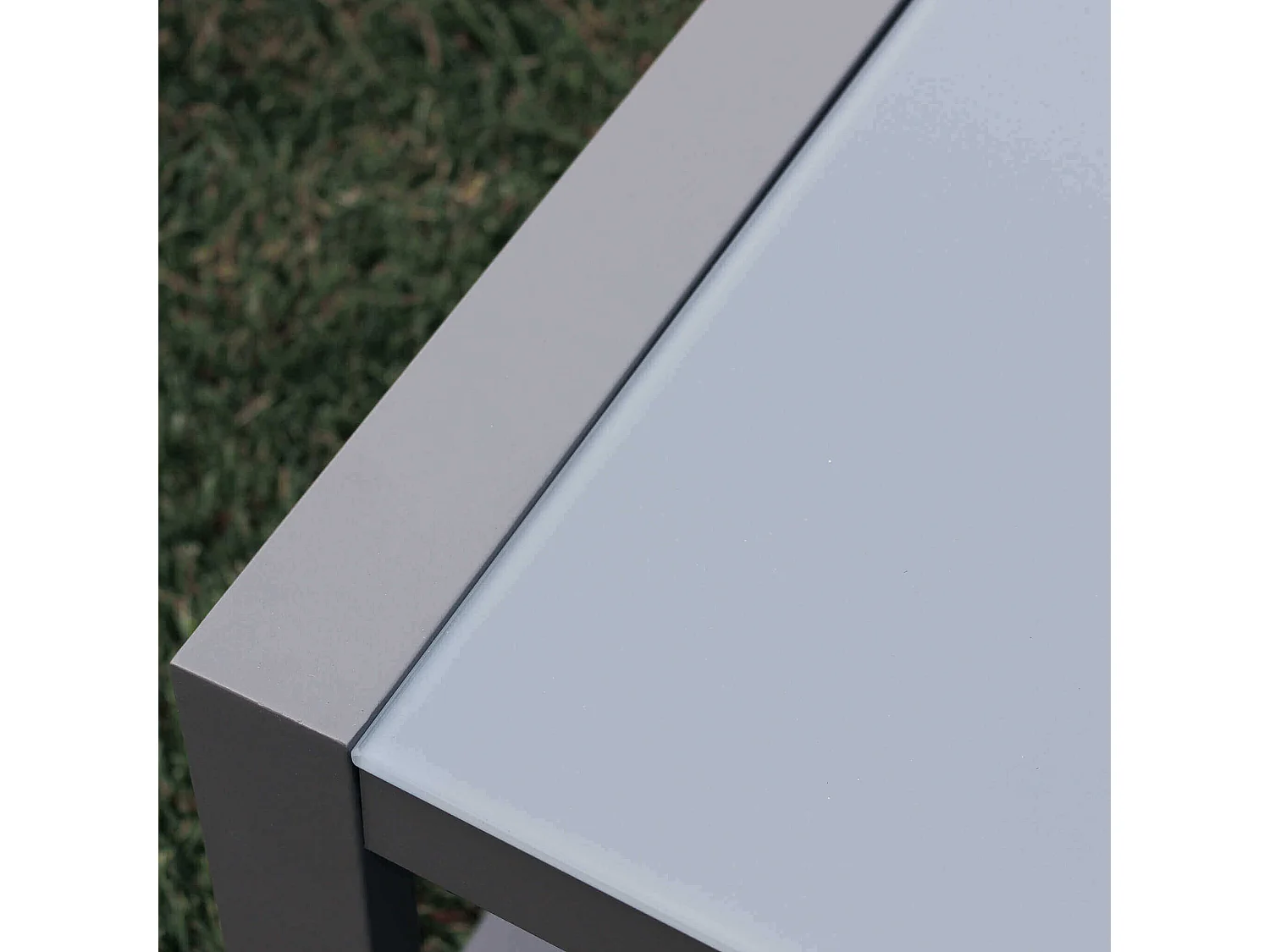 MilaniHome.it - Salotto da esterno per portico e giardino con cuscini in alluminio color talpa, D.120x66x63/P.65x66x63/T.92x51,5x35di coloreTaupe