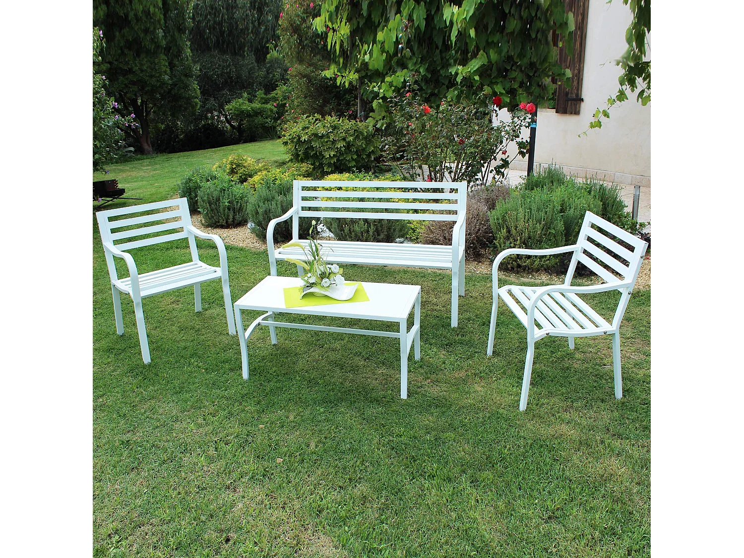 MilaniHome.it - Poltrona In Ferro Bianco Per Esterno Giardino, Portico, Ristorante, Gelateria Bar Hotel Albergodi coloreBianco