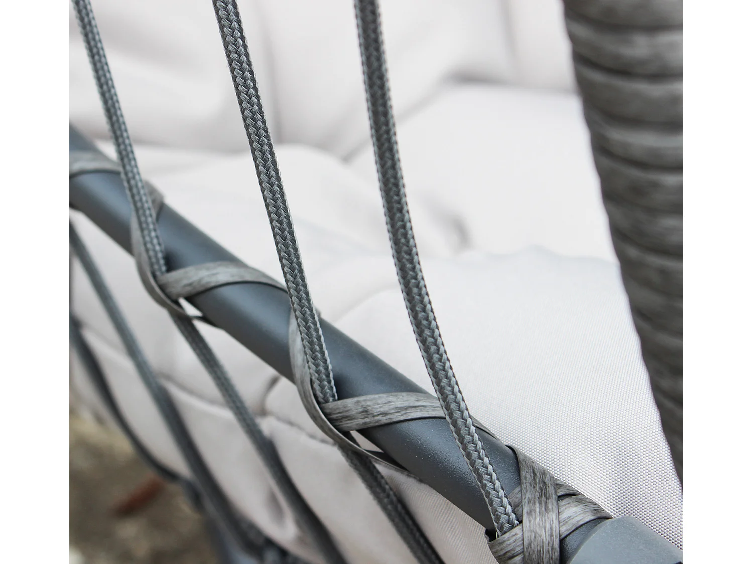 MilaniHome.it - poltrona sospesa con cuscino di design per esterno giardino Struttura diametro 95 x 196h seduta 73 x 64 x 108di coloreGrigio