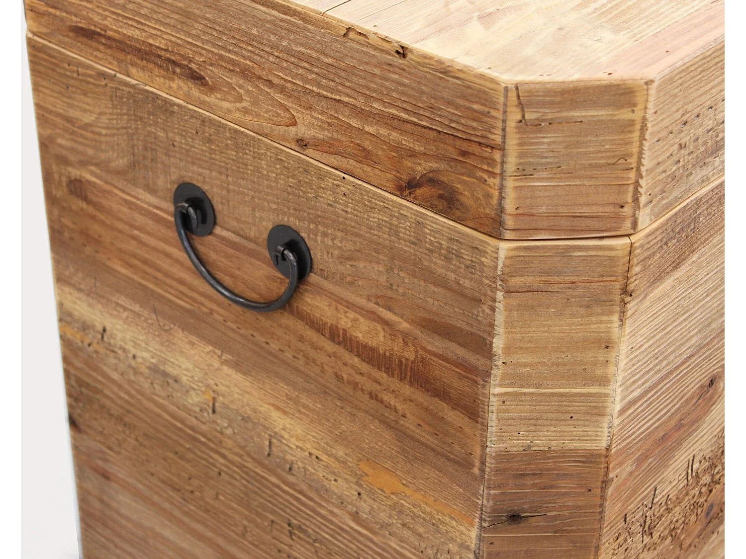 MilaniHome.it - Baule in legno di pino riciclato di design moderno in legno invecchiato pezzo unico cm 52x48x55 hdi coloreMarrone