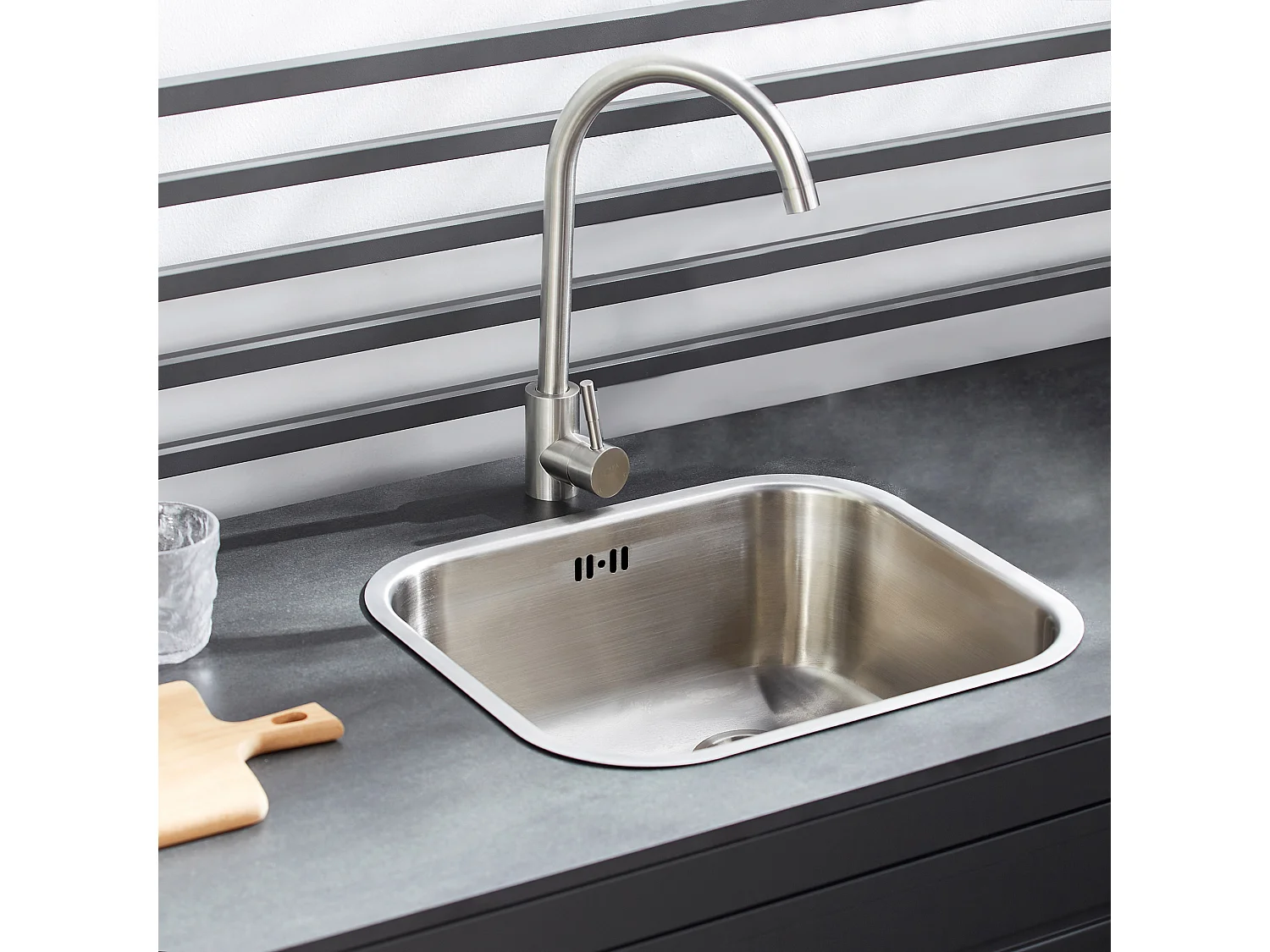 MilaniHome.it - modulo con lavello per cucina da esterno in alluminio di design per esterno giardino cm 90 l x 62 p x 125 hdi coloreAntracite