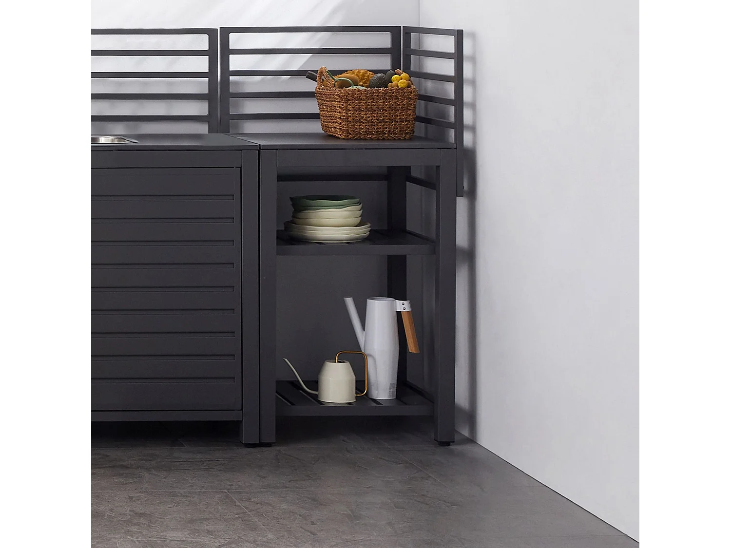 MilaniHome.it - modulo angolare per cucina in alluminio di design per esterno giardino cm 62 l x 62 p x 125 hdi coloreAntracite