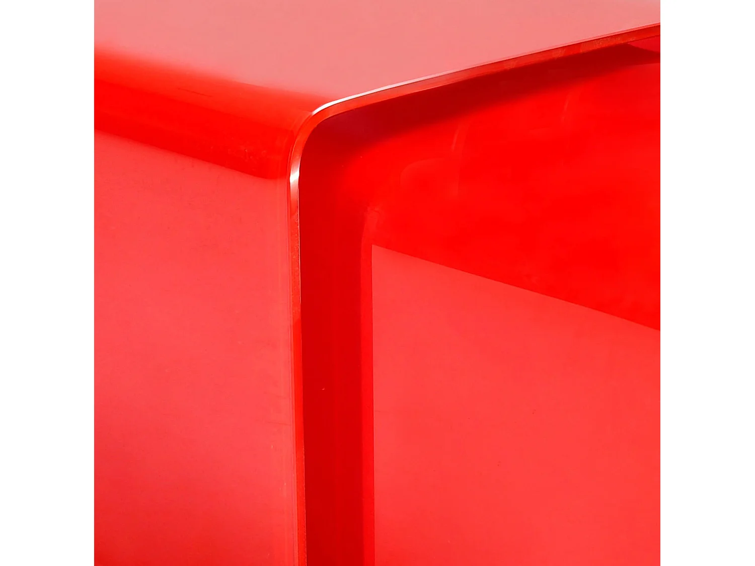 Set Di 2 Tavolini In Vetro Rossi Per Interno Salotto Moderno