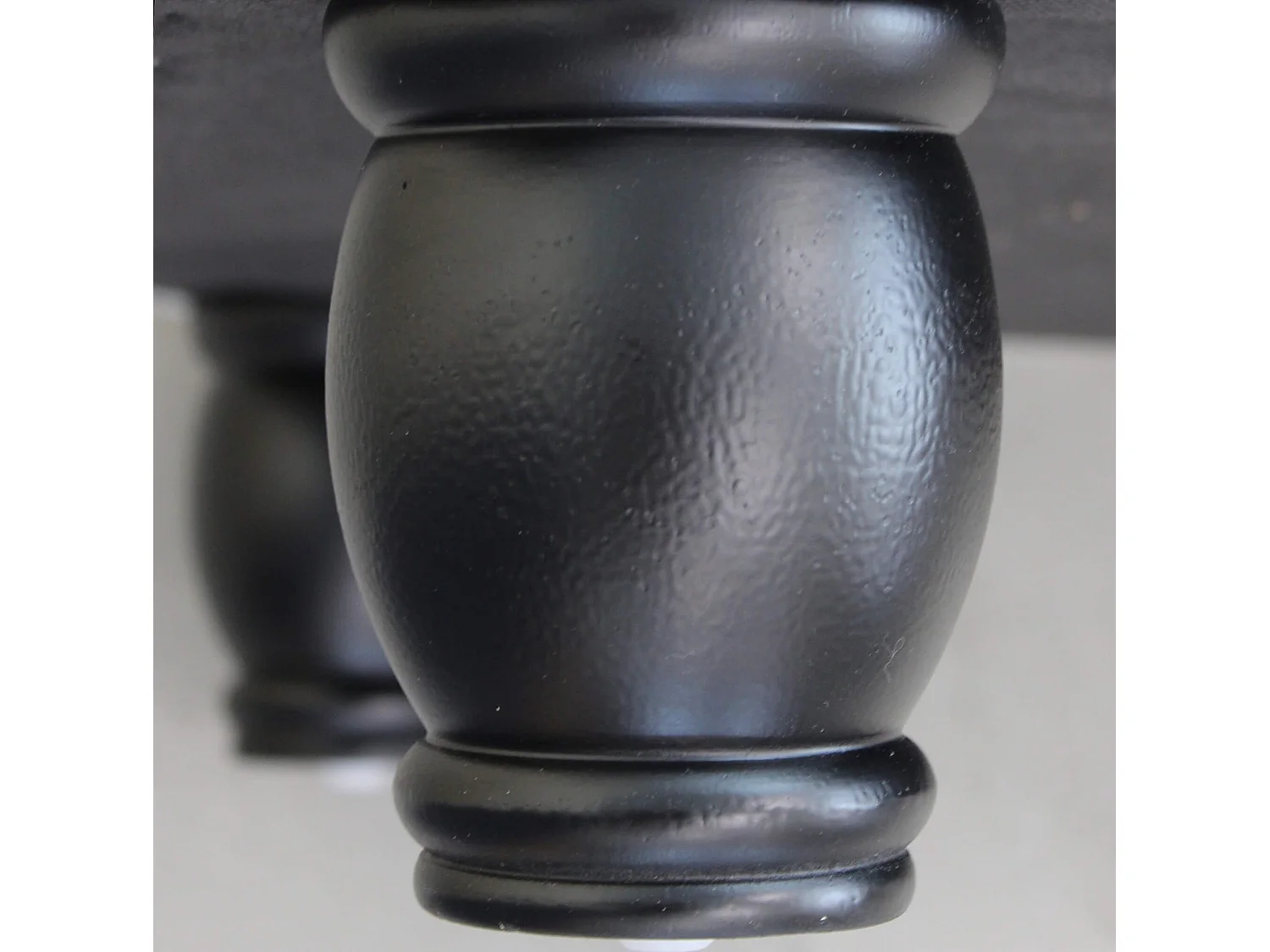 MilaniHome.it - divano vintage in velluto 2 posti cm 152x74x82 h di design inglese per salotto modernodi coloreGrigio