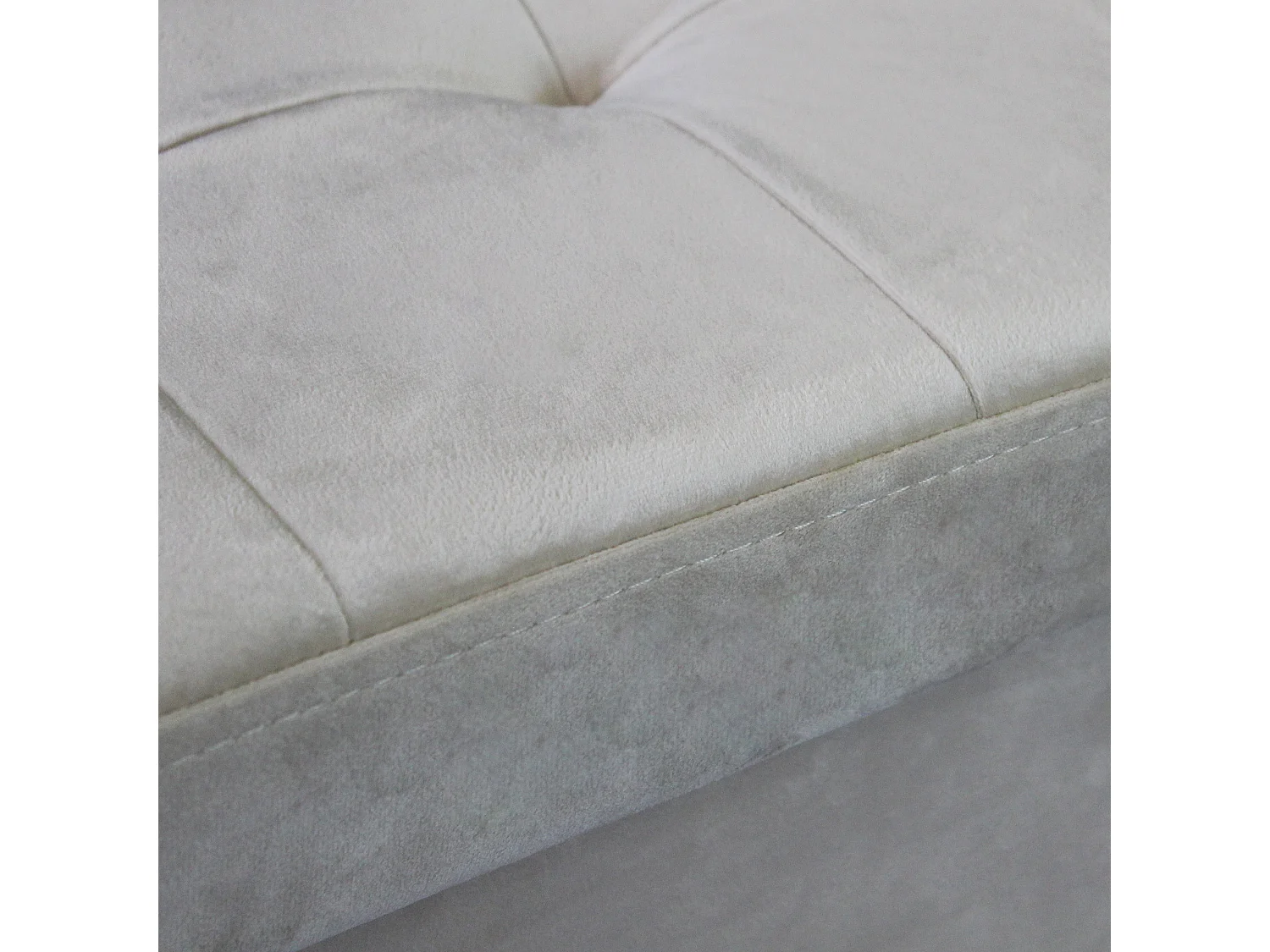 MilaniHome.it - pouf quadrato in velluto di design moderno, cm 38 x 38 x 38 hdi coloreBeige