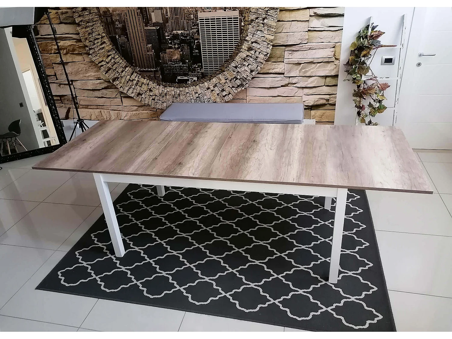 MilaniHome.it - Tavolo Da Pranzo Moderno Di Design Allungabile Cm 90x160/203/246 Struttura Bianca Piano Tortora Per Arredo Casa Sala Da Pranzodi coloreMarrone