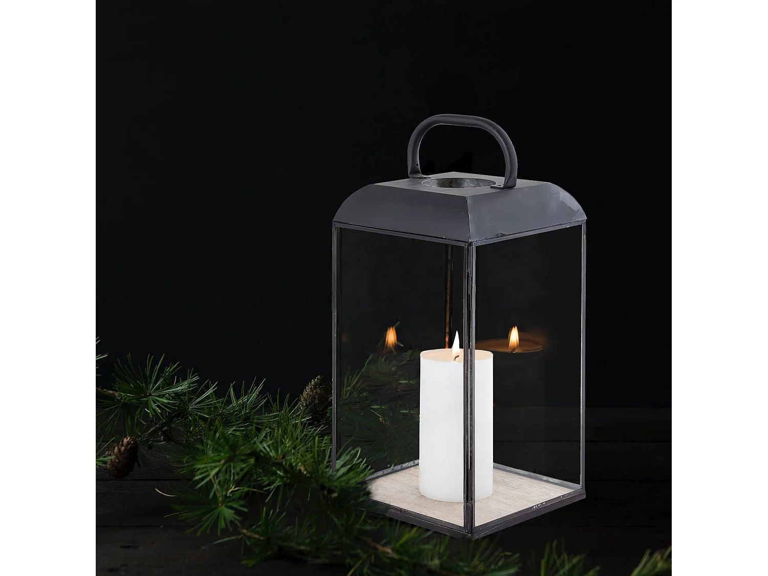 MilaniHome.it - Lanterna In Vetro E Metallo Di Design Moderno Stile Minimalista Portacandela, Cm 19,5x19,5x44 Hdi coloreAntracite