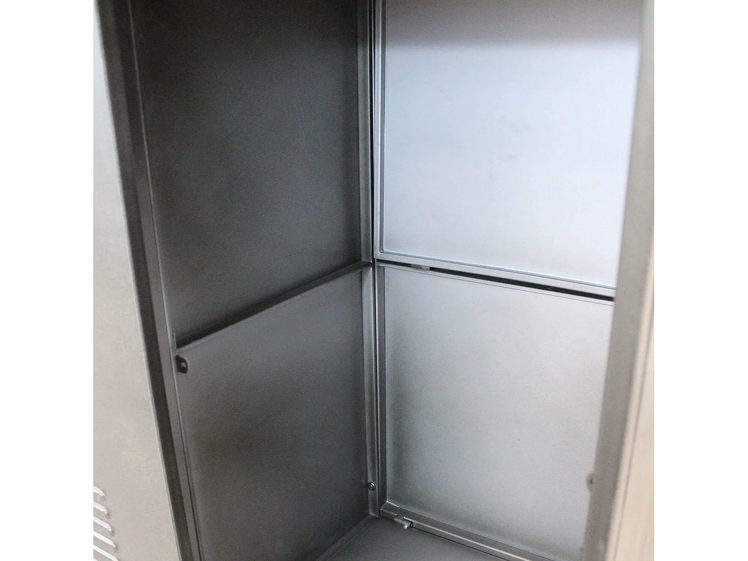 MilaniHome.it - Credenza In Metallo Ferro Industrial Mobile Madia Per Arredamento Soggiorno, Sala Da Pranzo, Salotto Industriale , Cm 116x40x77 Hdi coloreGrigio