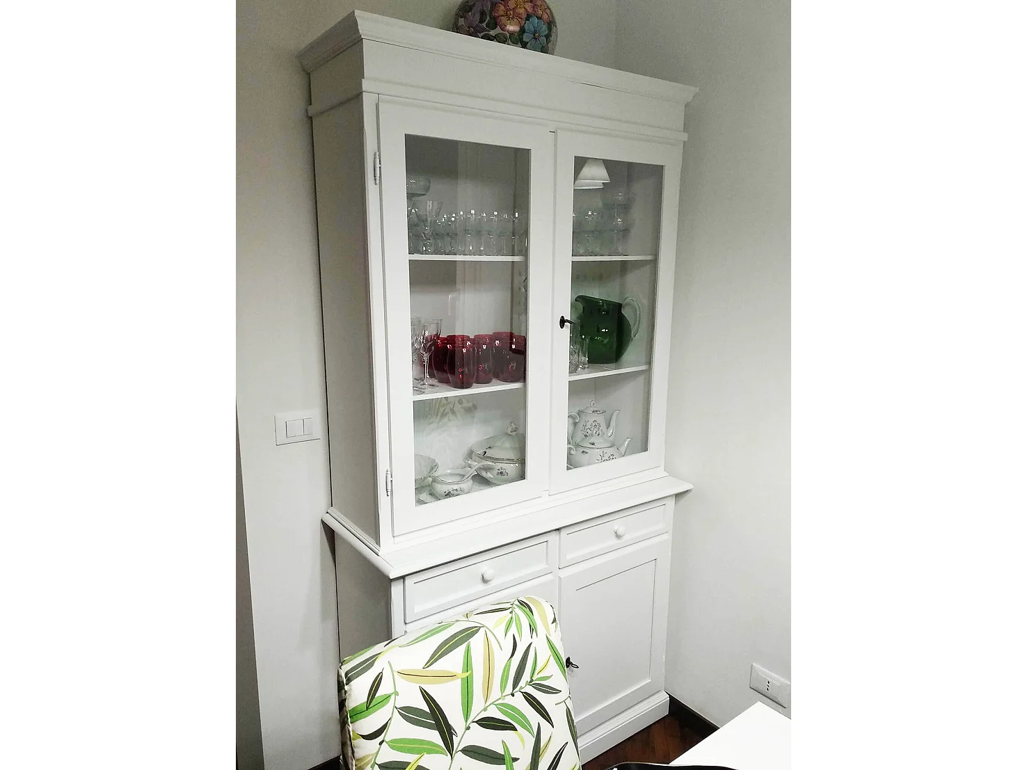 MilaniHome.it - Credenza Con Vetrina In Legno Massello 105x42x205di coloreBianco