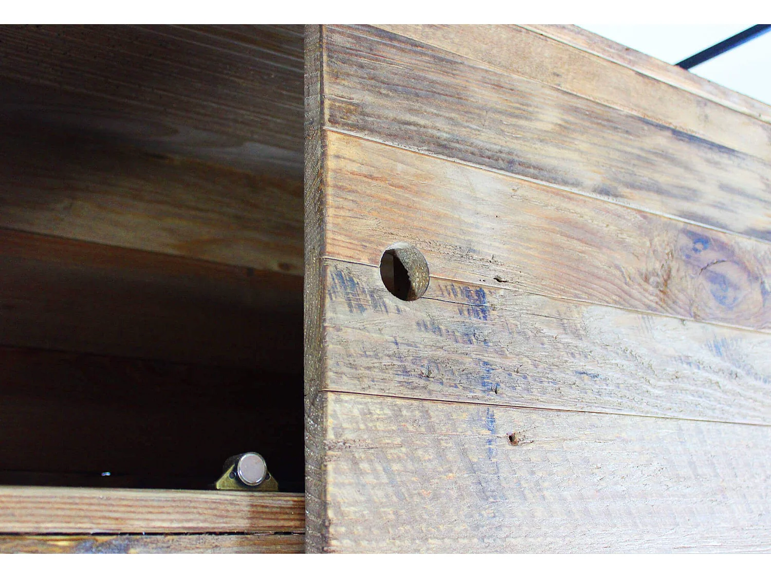 MilaniHome.it - credenza di design moderno in legno di pino riciclato massiccio stile moderno vintagedi coloreMarrone