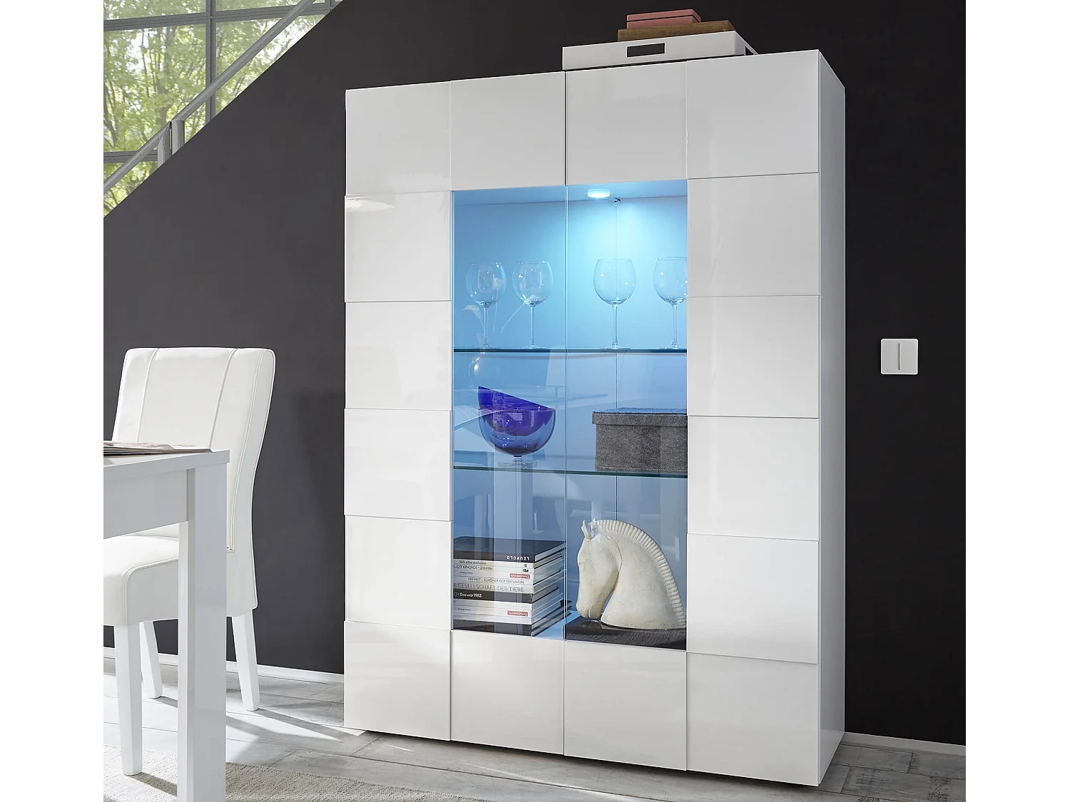 MilaniHome.it - vetrina moderna con 2 ante di design moderno industrial cm 121 x 166 x 43 hdi coloreBianco