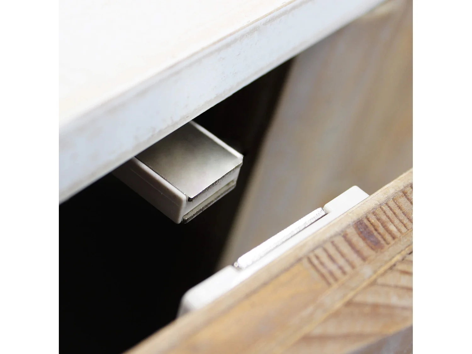 MilaniHome.it - madia a tre ante con decoro in legno di design moderno per salotto cucina sala da pranzo cm 135x45x80 hdi coloreBianco