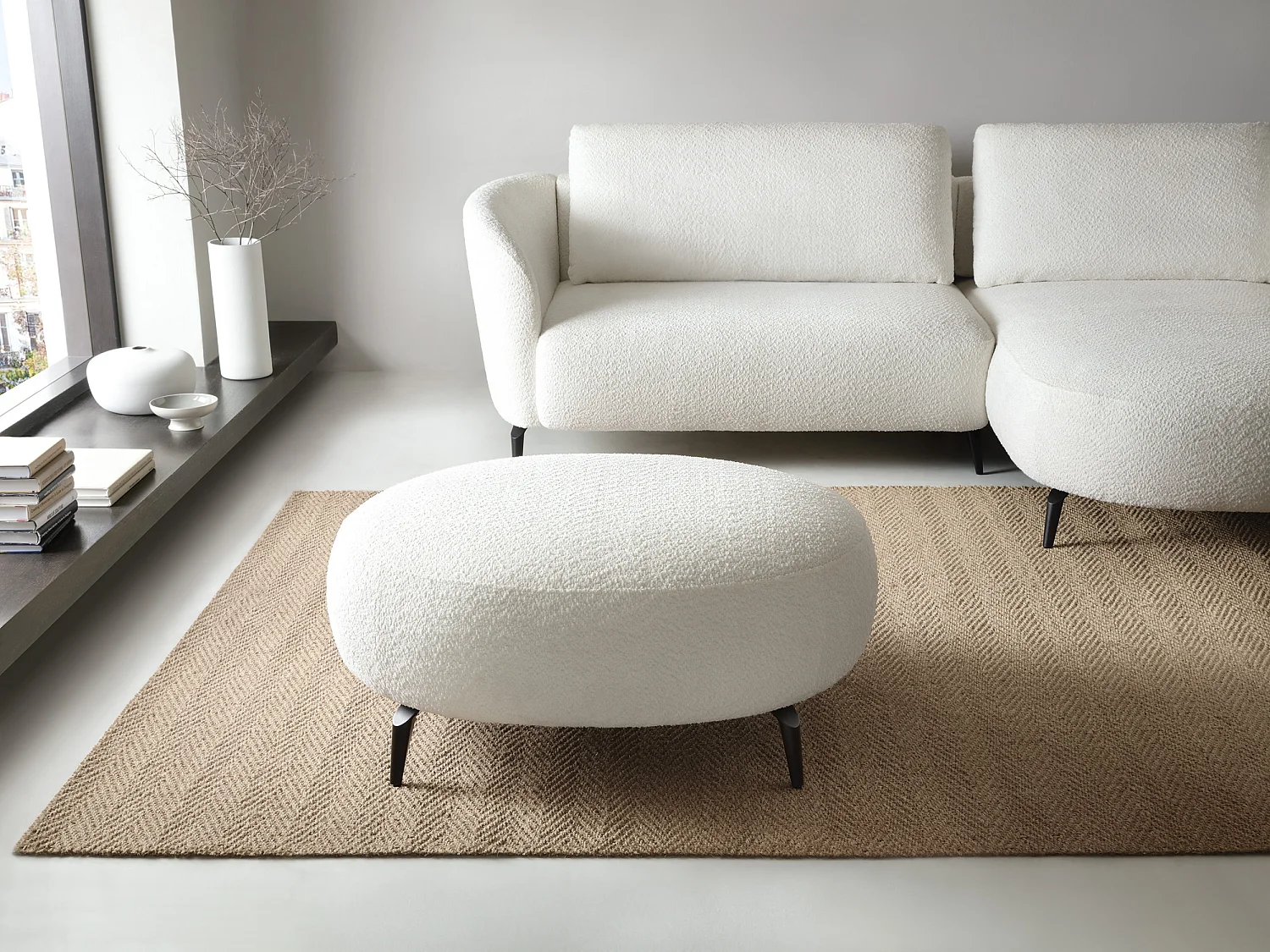 Hocker - Bouclé-Stoff - Elfenbeinweiß - AREMIA