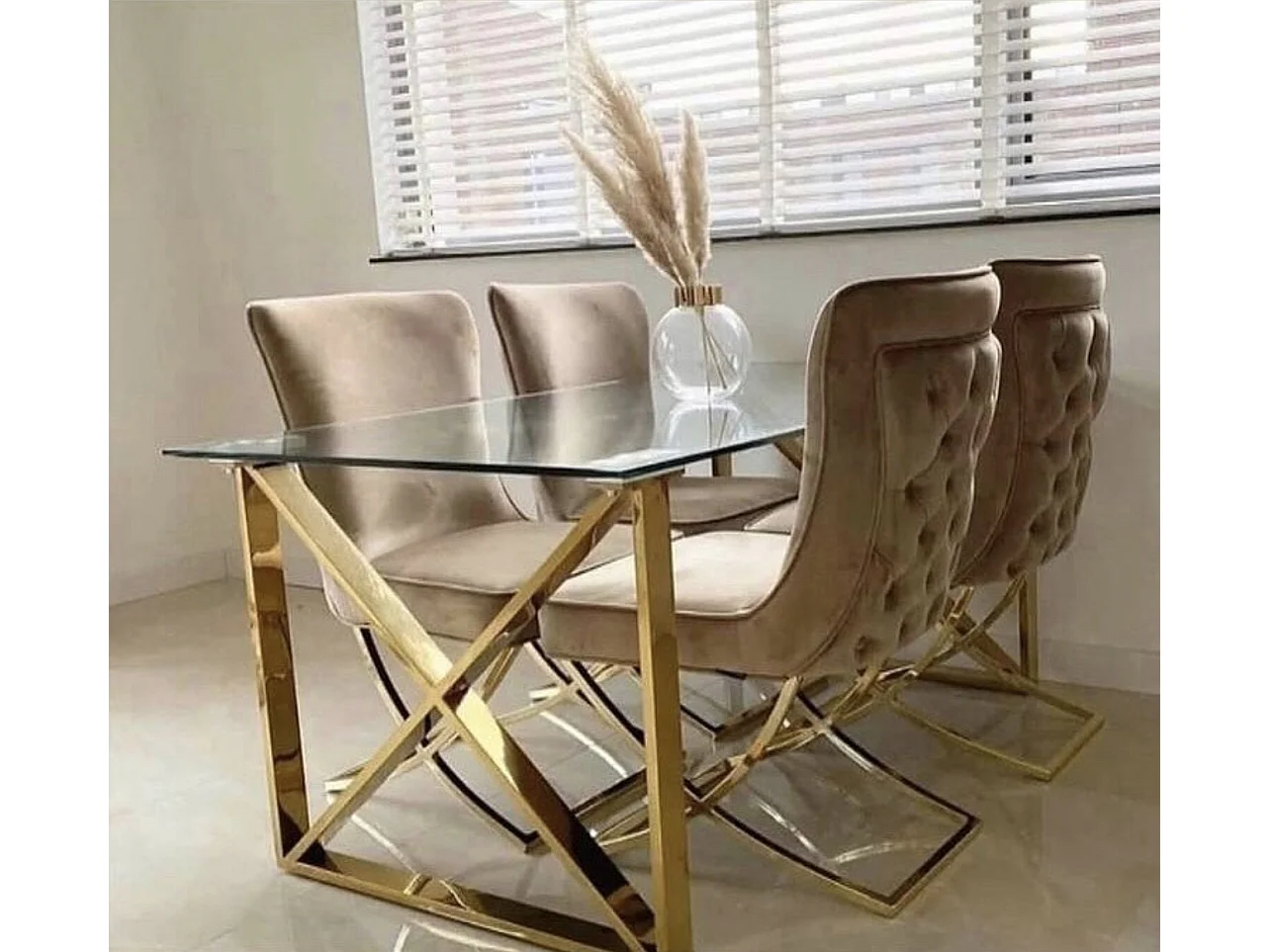 Table à manger verre transparent pied métal doré 180x90 cm KENSY