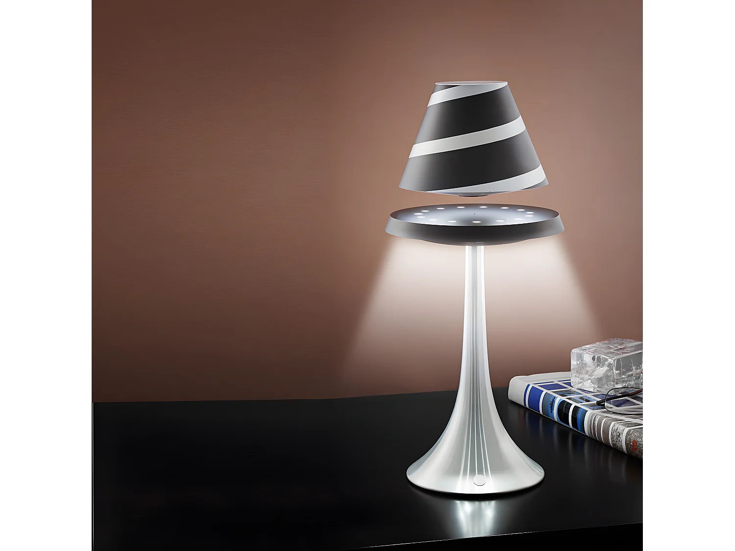 Lampe en lévitation ALTHURIA HYPNOTIC NOIRE