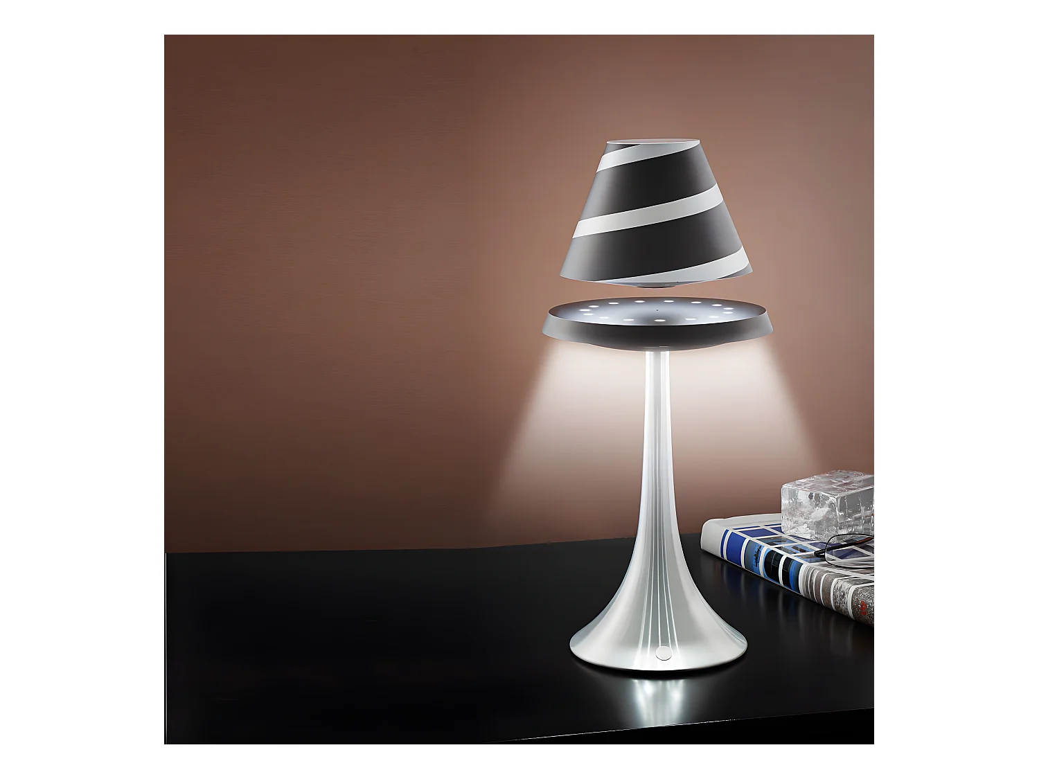 Lampe en lévitation ALTHURIA HYPNOTIC NOIRE