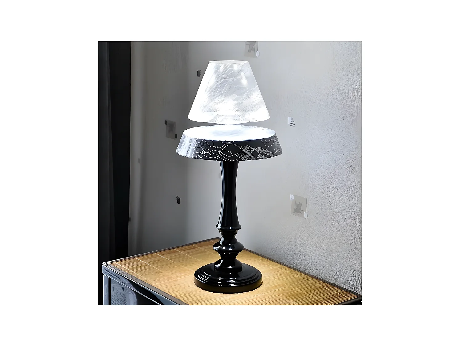 Lampe en lévitation ALTHURIA FASHION