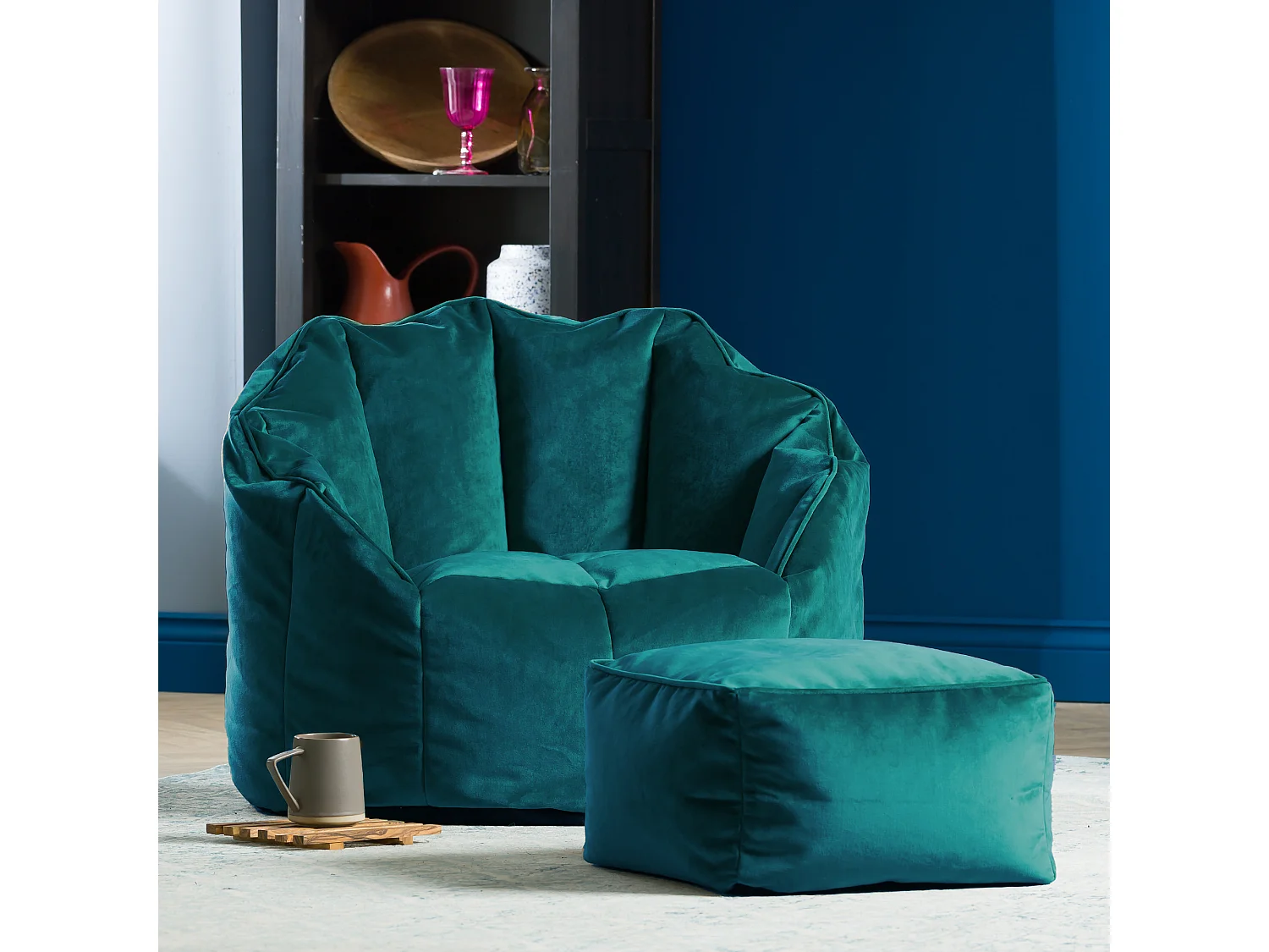 Pouf fauteuil avec repose-pied velours bleu canard - SIRENA
