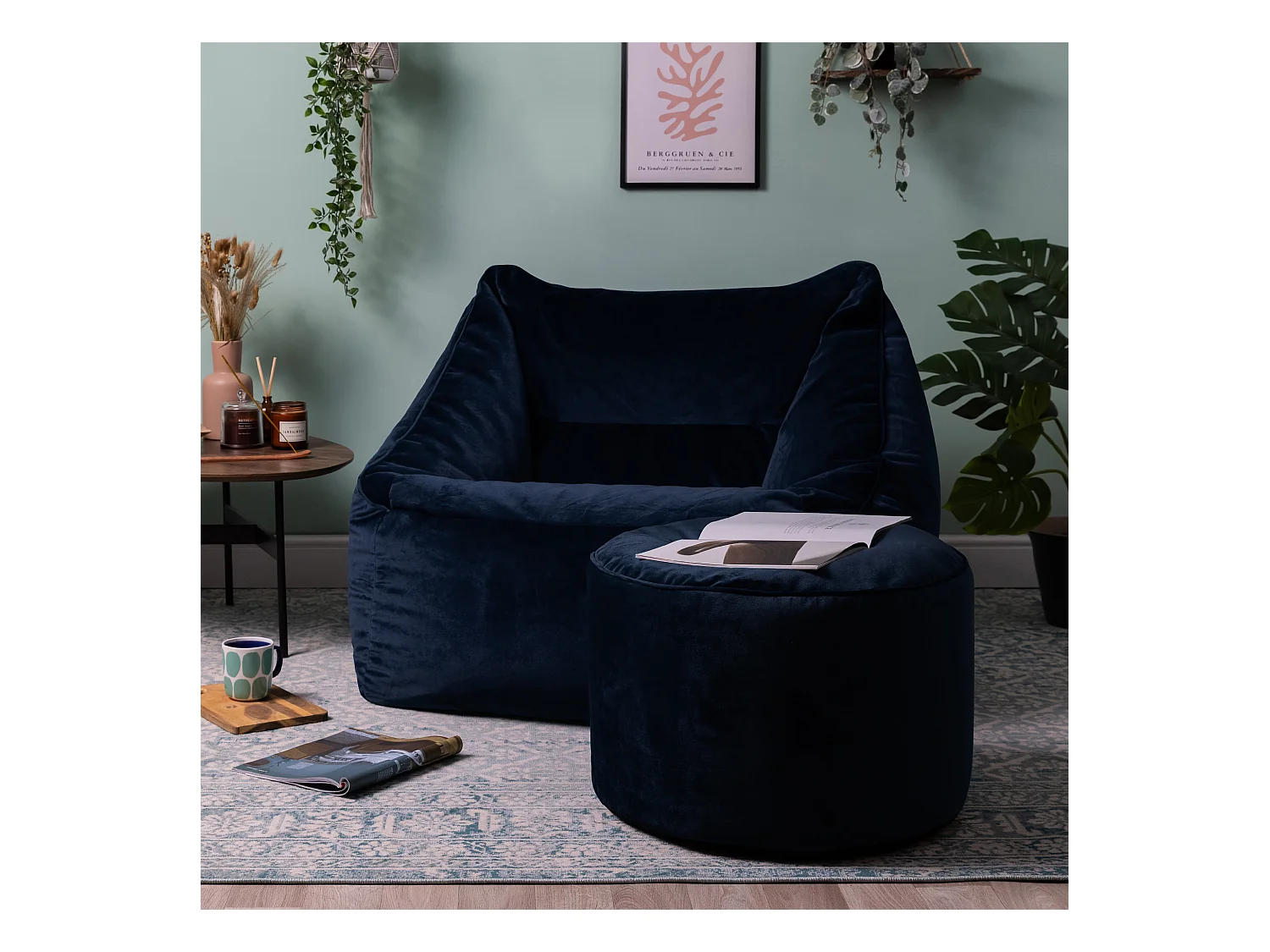 Pouf fauteuil avec repose-pied rond velours bleu minuit - NATALIA