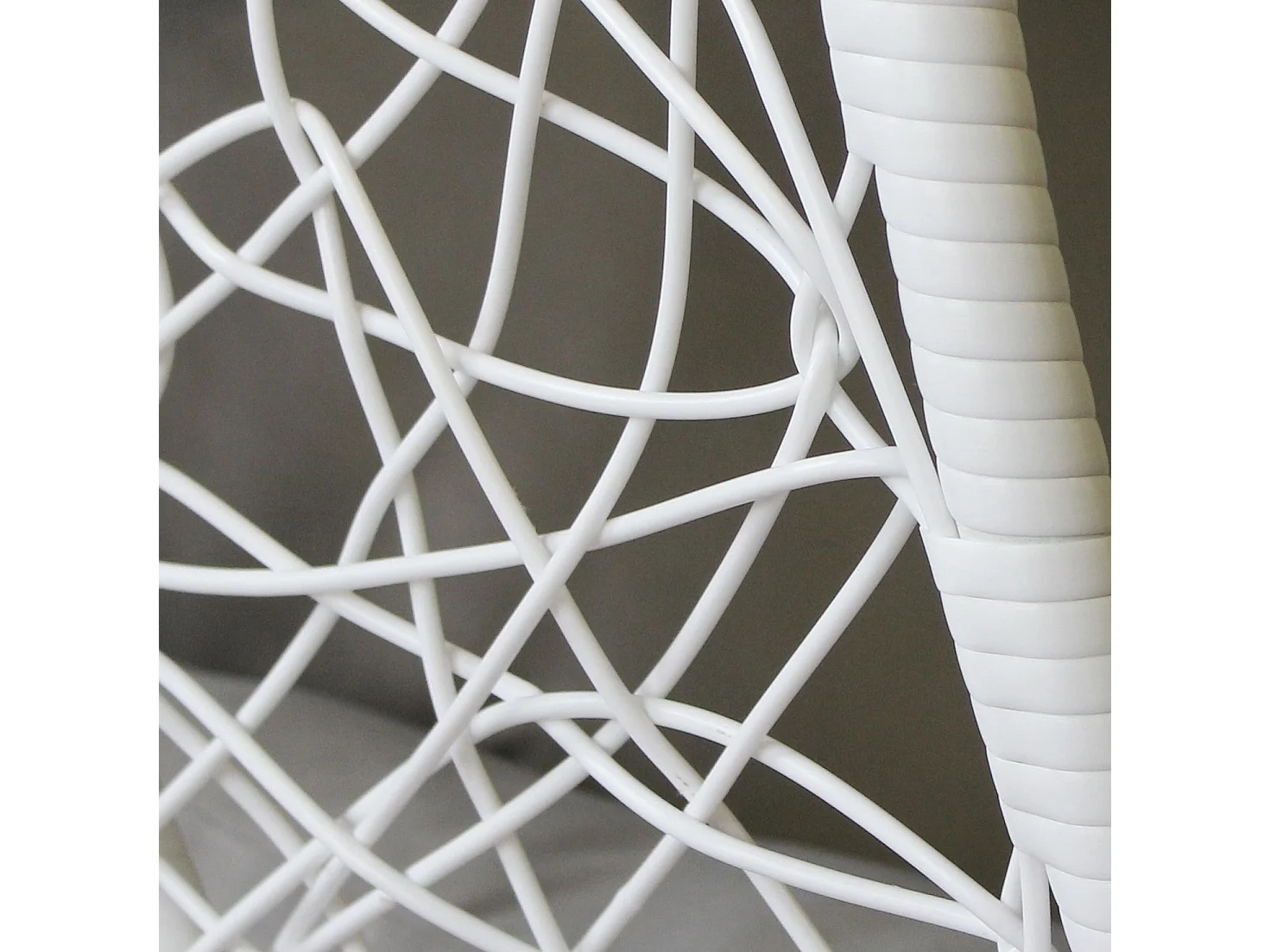 MilaniHome.it - Sedia Sospesa Poltrona A Dondolo Intrecciato In Rattan Per Casa E Giardino Con Cuscinodi coloreBianco